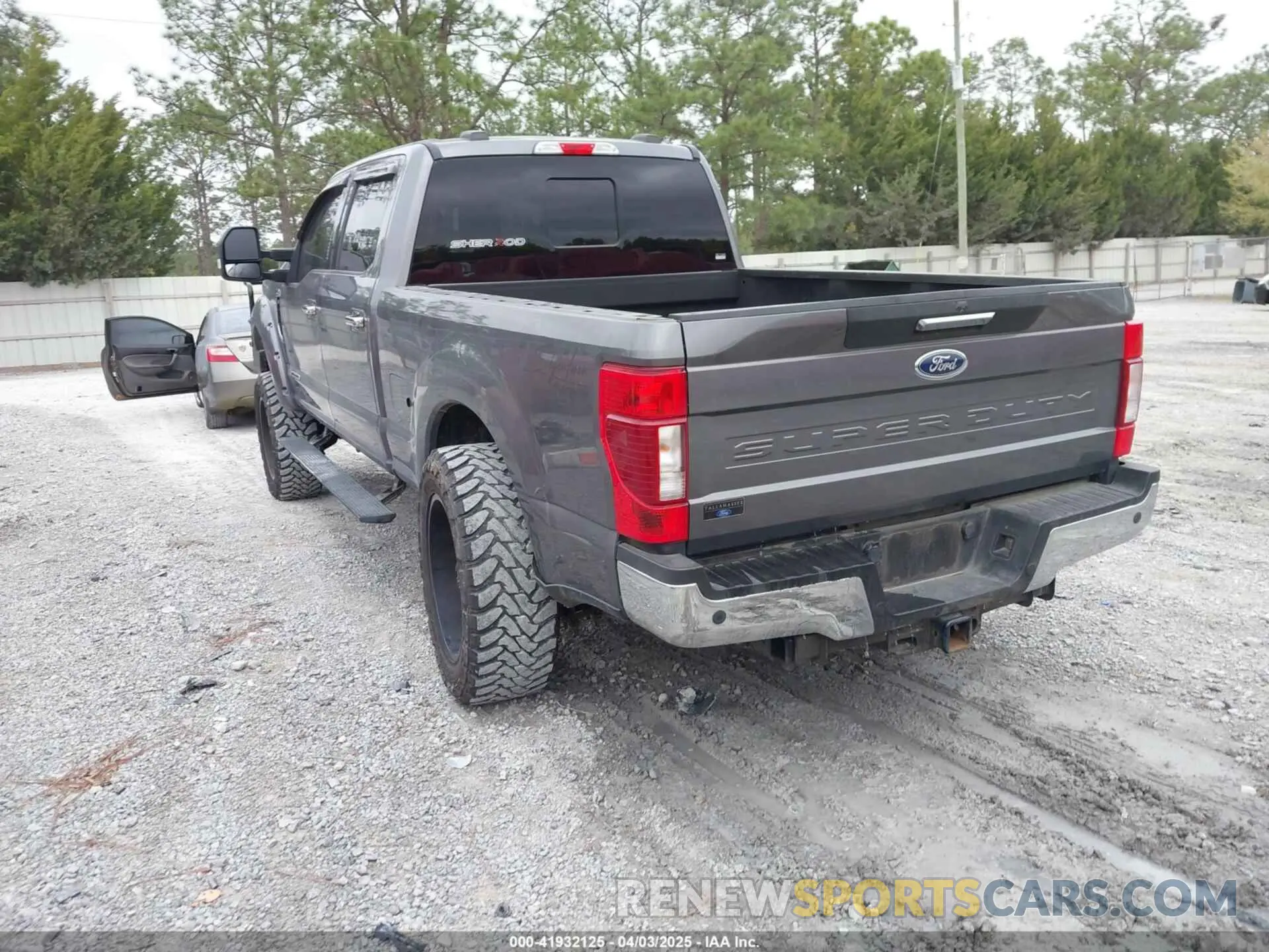 3 Photograph of a damaged car 1FT8W2BT7NEC48485 FORD F-250 2022