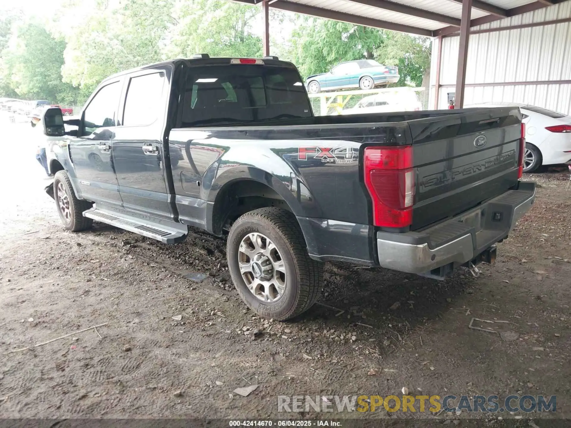 3 Photograph of a damaged car 1FT8W2BT9NED68644 FORD F-250 2022
