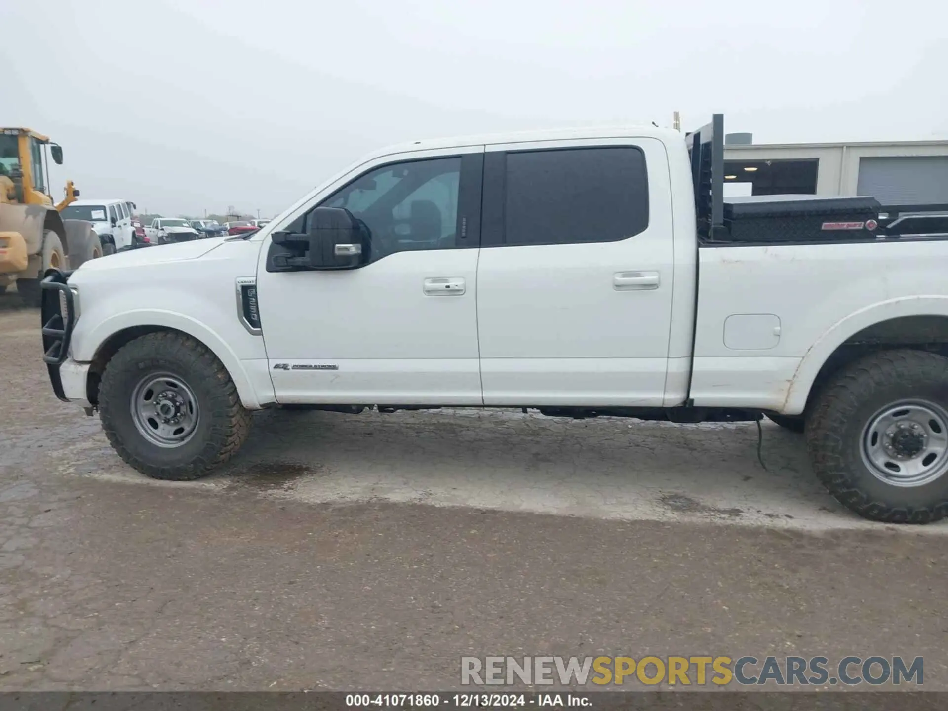 14 Photograph of a damaged car 1FT8W2BTXNEE65190 FORD F-250 2022