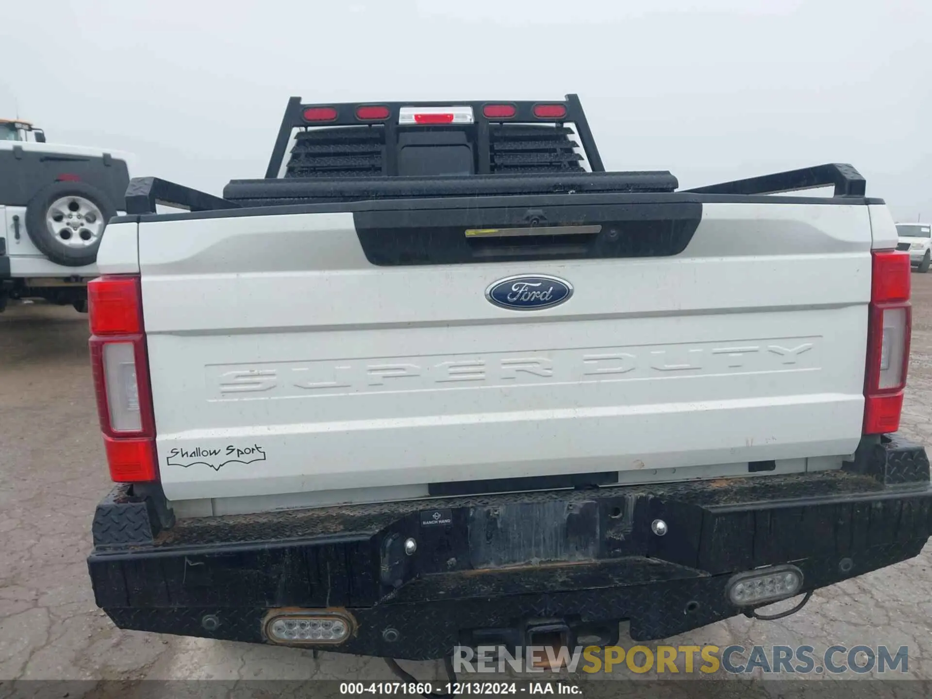 15 Photograph of a damaged car 1FT8W2BTXNEE65190 FORD F-250 2022