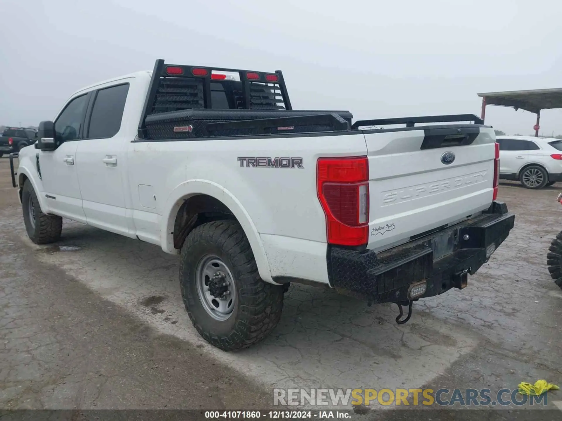 3 Photograph of a damaged car 1FT8W2BTXNEE65190 FORD F-250 2022