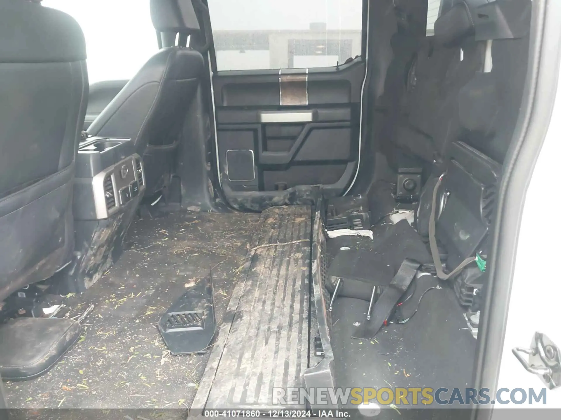 7 Photograph of a damaged car 1FT8W2BTXNEE65190 FORD F-250 2022
