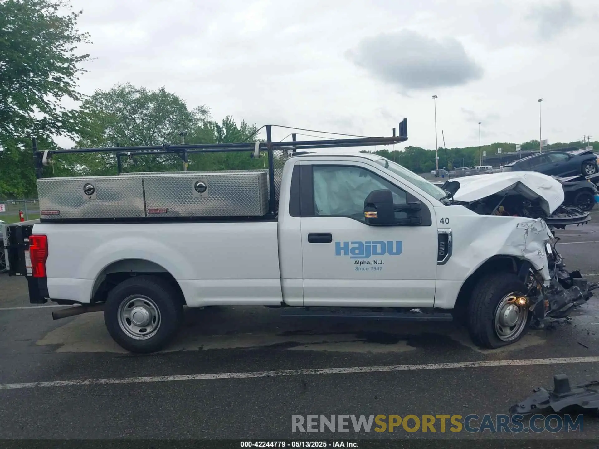 13 Photograph of a damaged car 1FTBF2A66NEG45011 FORD F-250 2022