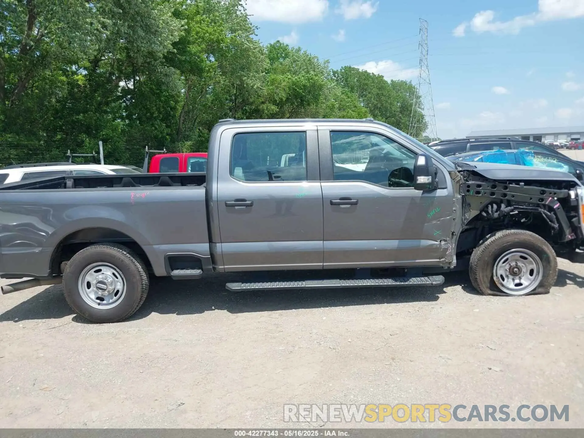 13 Photograph of a damaged car 1FT7W2AA9PEE21227 FORD F-250 2023