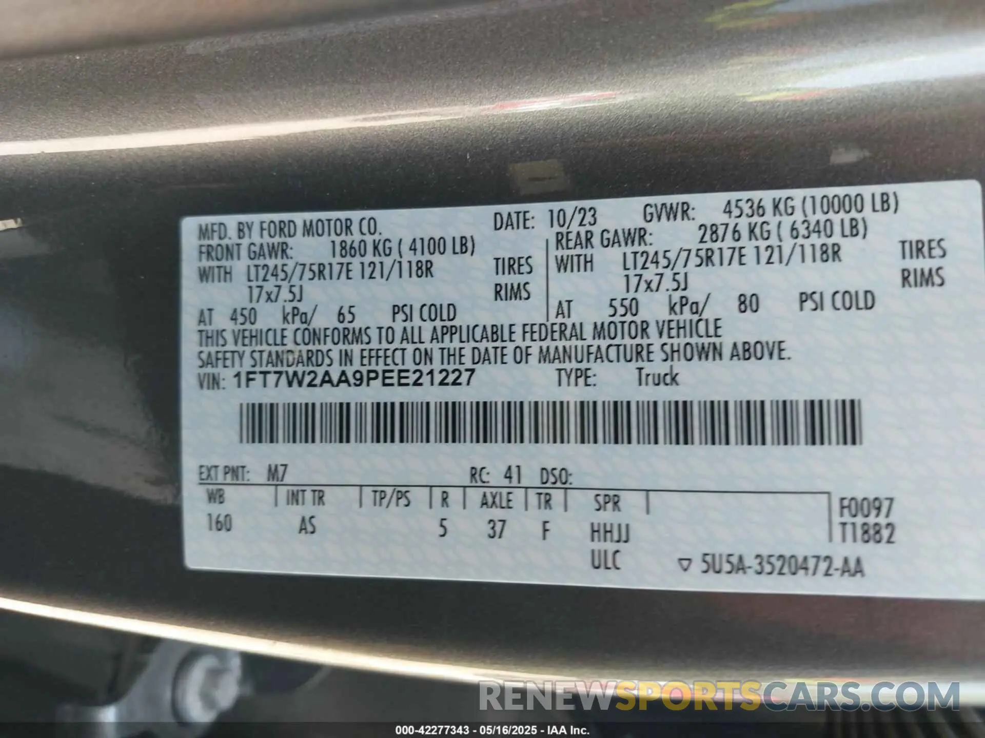 9 Photograph of a damaged car 1FT7W2AA9PEE21227 FORD F-250 2023