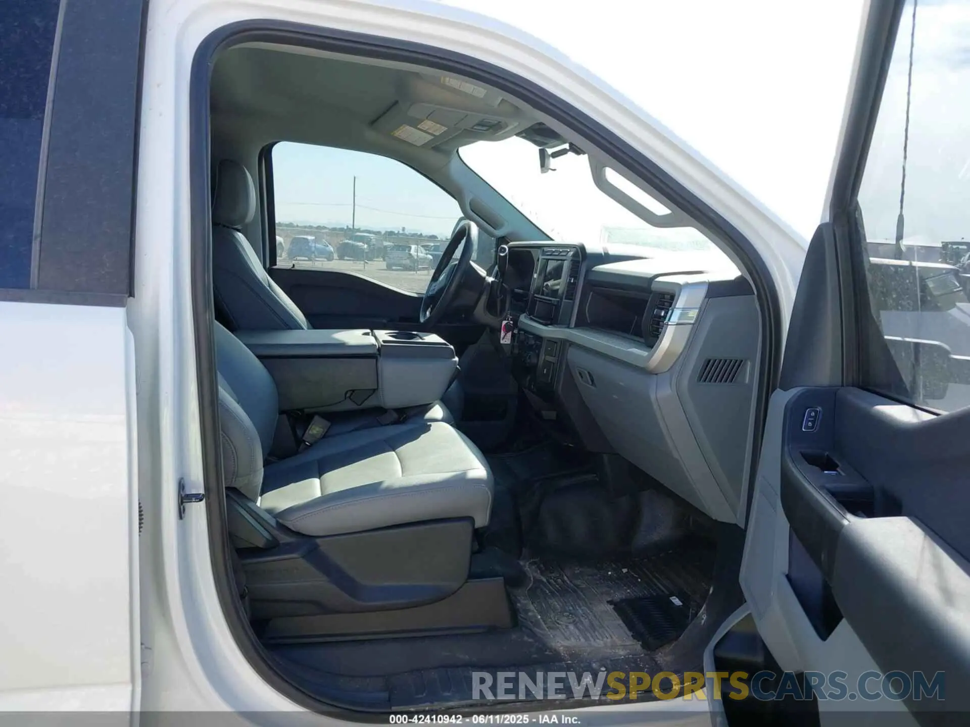5 Photograph of a damaged car 1FT7W2BA1PEC14278 FORD F-250 2023