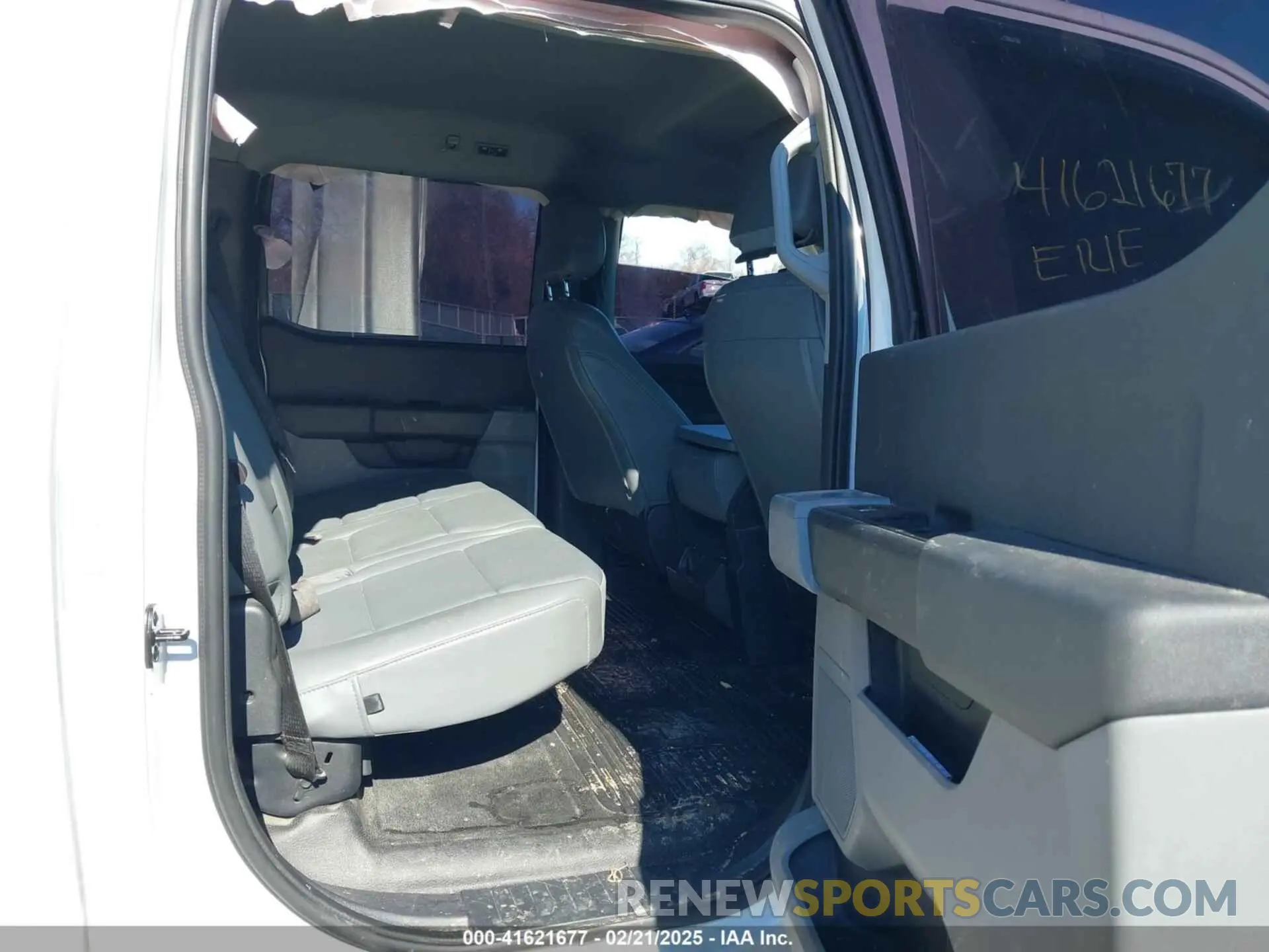 8 Photograph of a damaged car 1FT7W2BA4PEC97513 FORD F-250 2023
