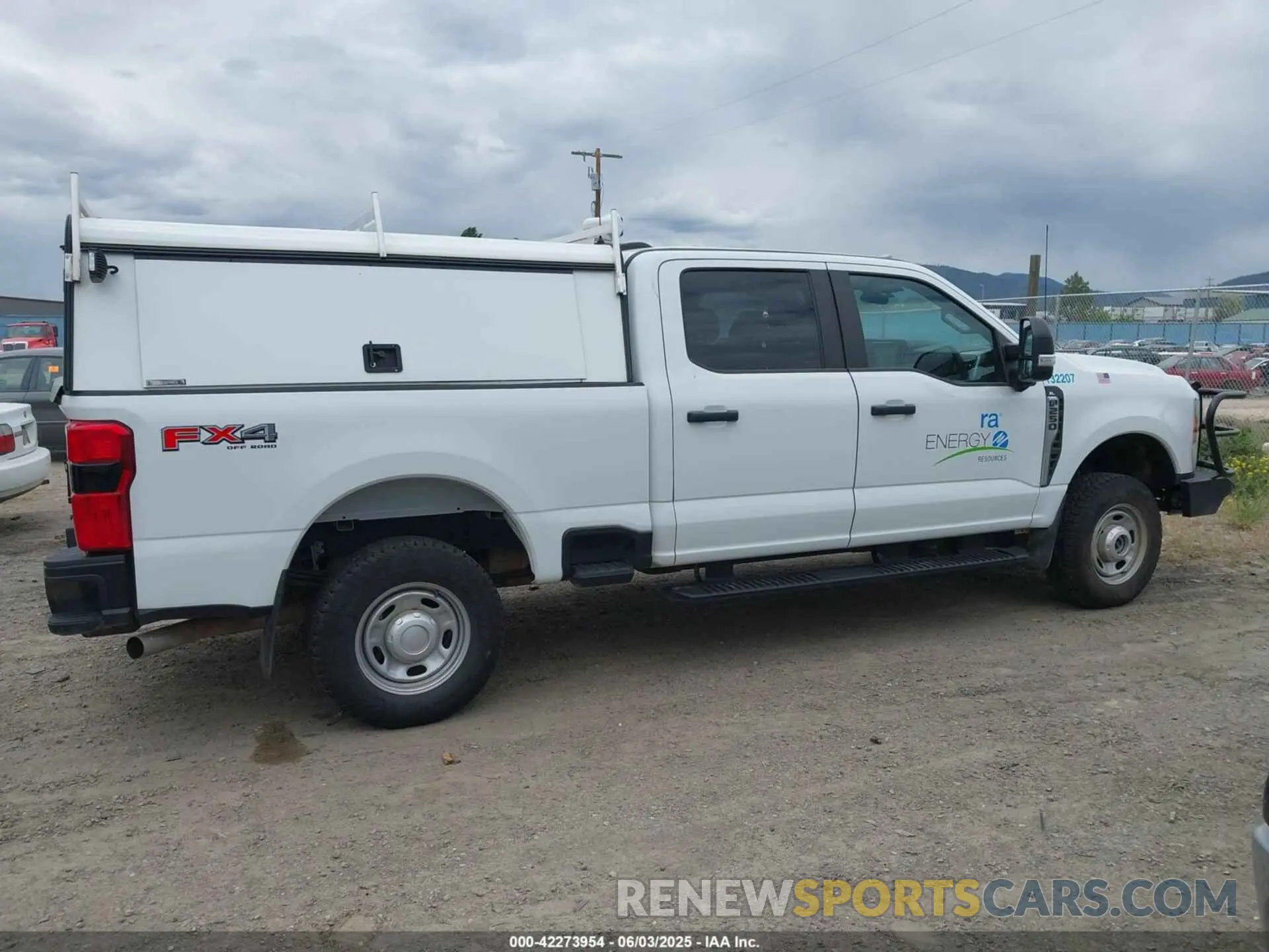 13 Photograph of a damaged car 1FT7W2BA8PEC09403 FORD F-250 2023