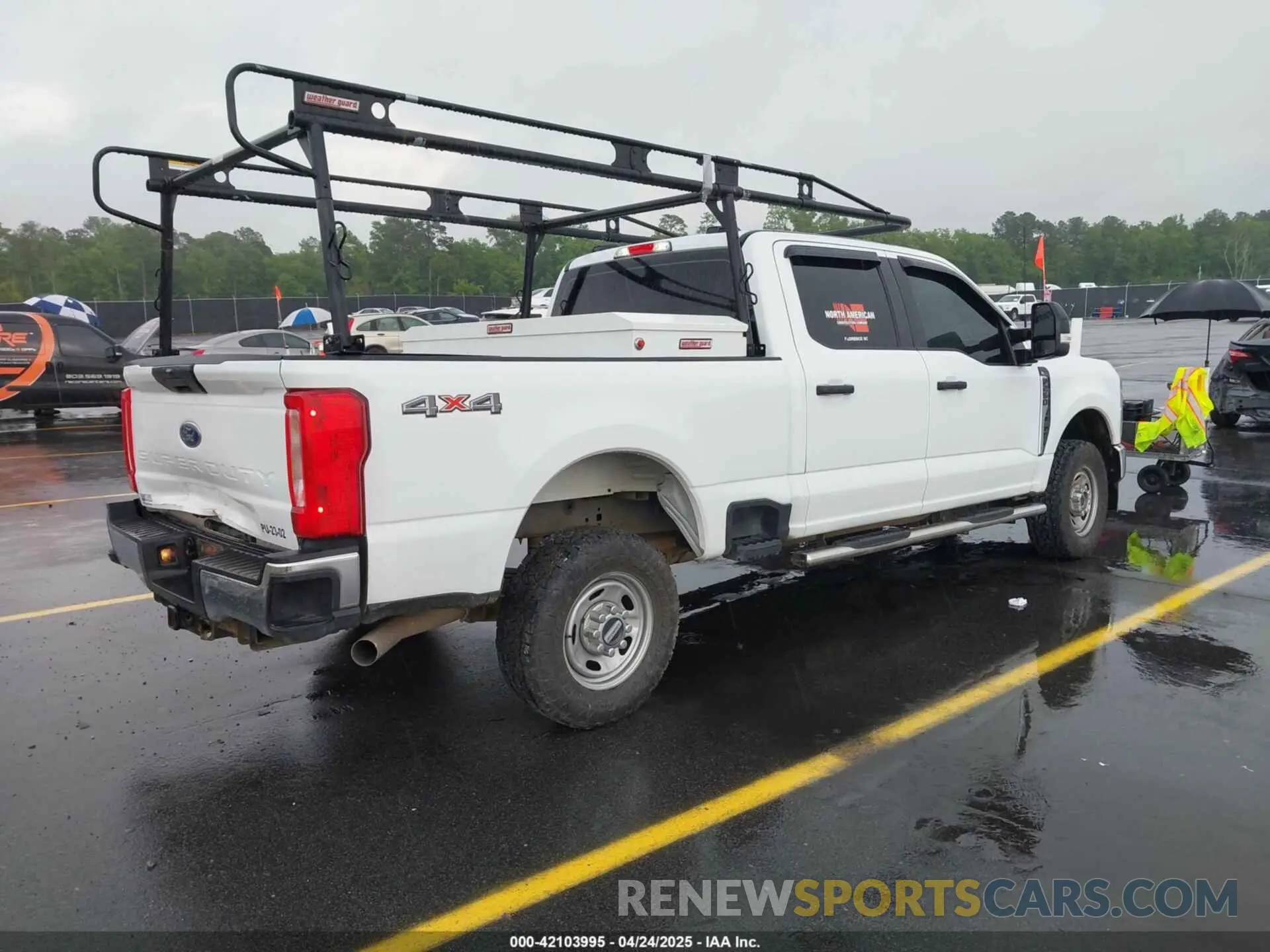 4 Photograph of a damaged car 1FT7W2BA9PED14189 FORD F-250 2023