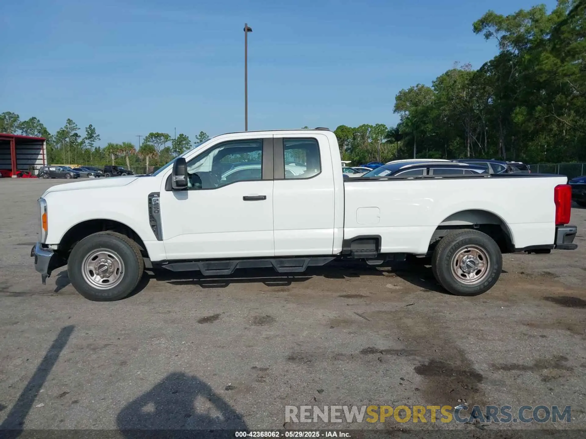 14 Photograph of a damaged car 1FT7X2AA4PED77473 FORD F-250 2023