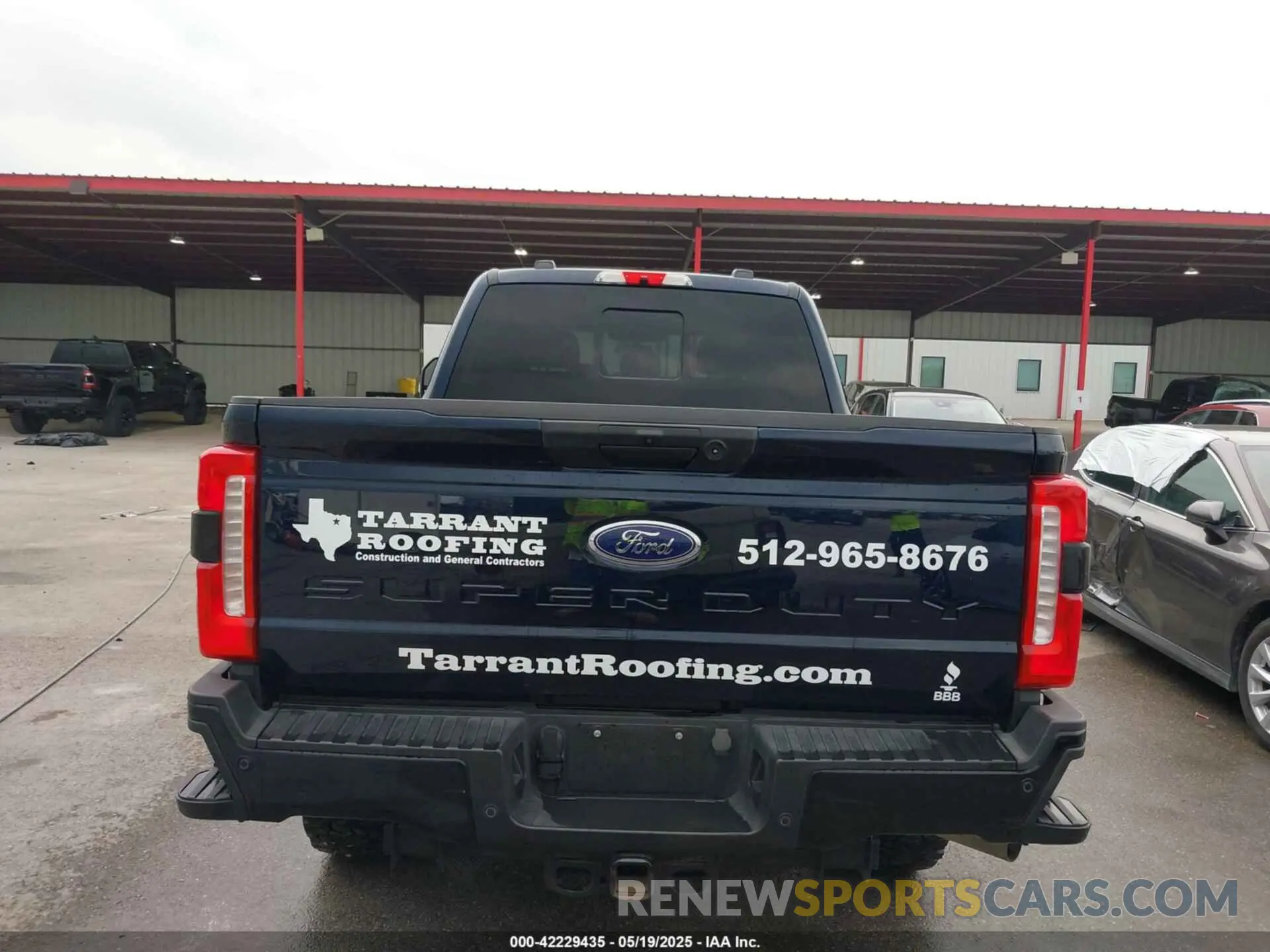 17 Photograph of a damaged car 1FT8W2BA4PED15755 FORD F-250 2023