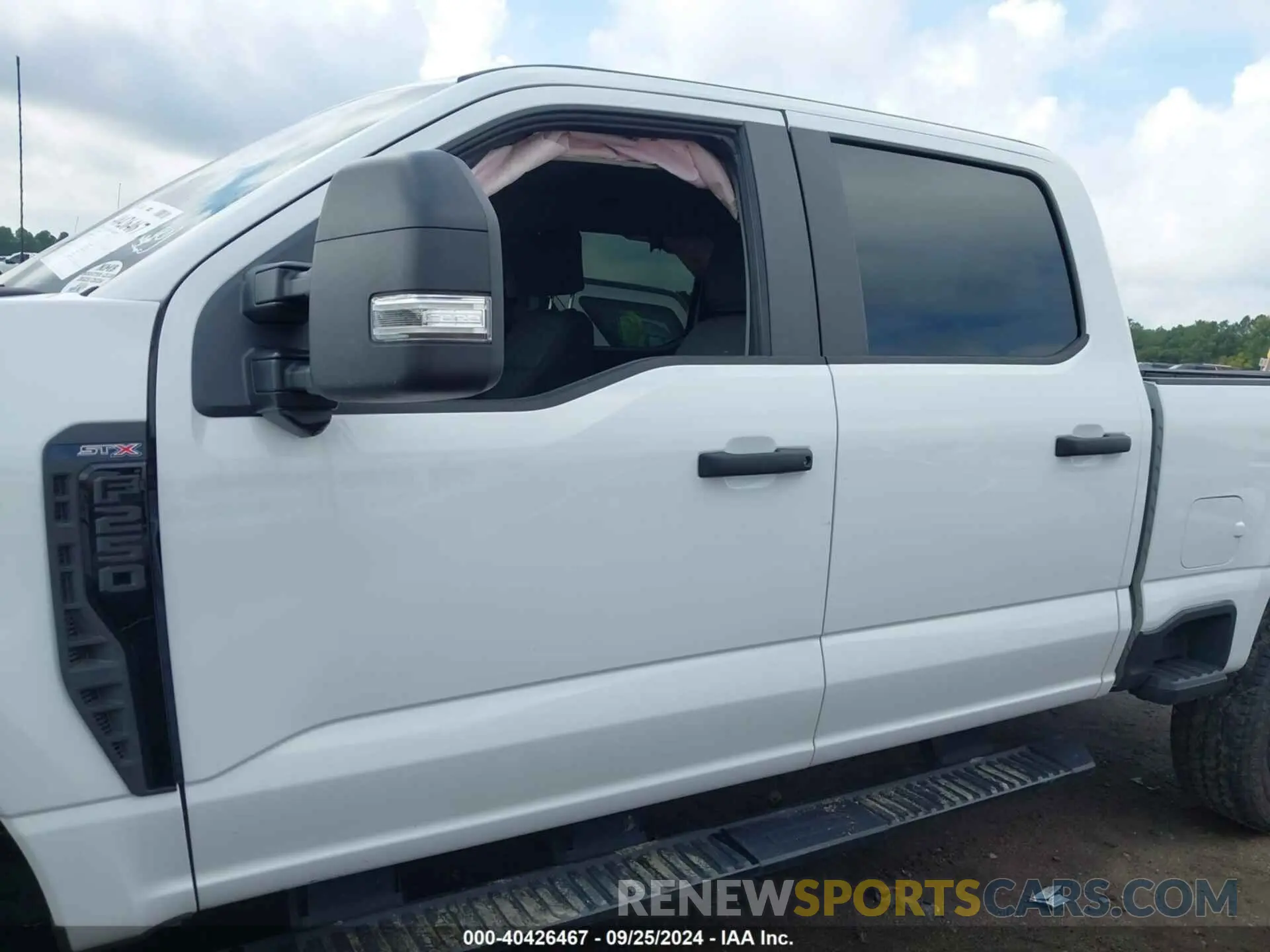 14 Photograph of a damaged car 1FT8W2BA5PED14193 FORD F-250 2023