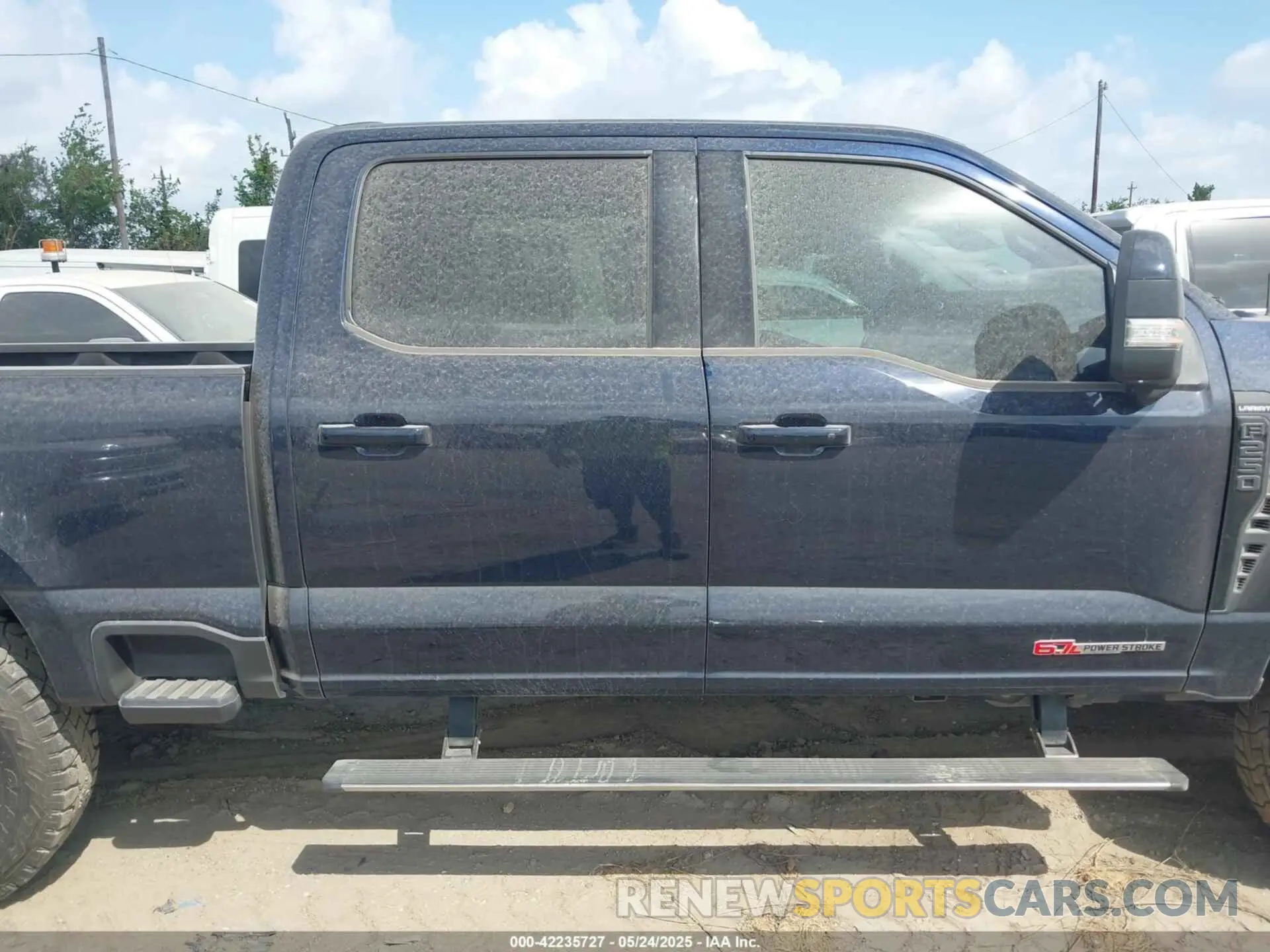 13 Photograph of a damaged car 1FT8W2BM9PEE10077 FORD F-250 2023