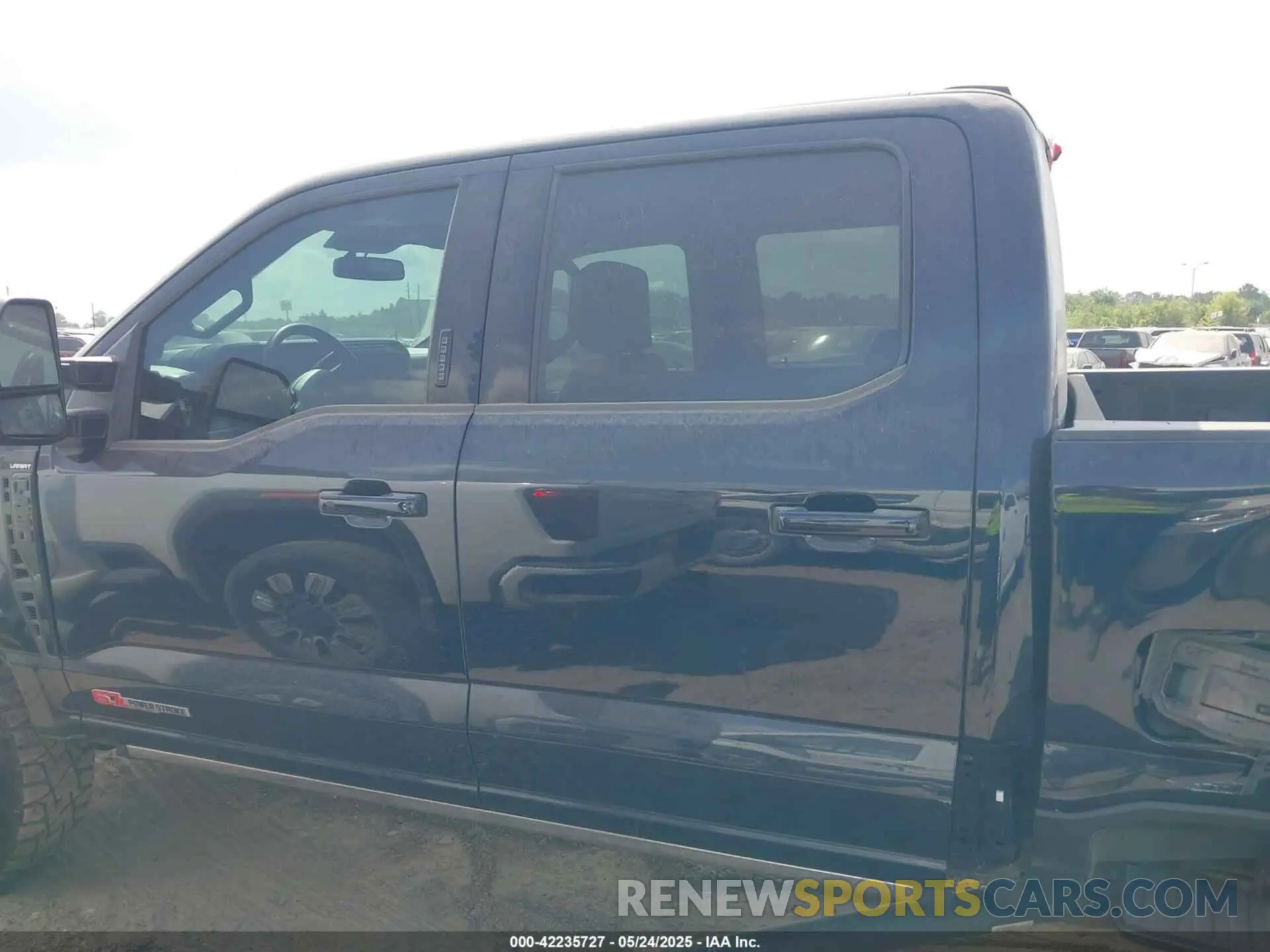 14 Photograph of a damaged car 1FT8W2BM9PEE10077 FORD F-250 2023