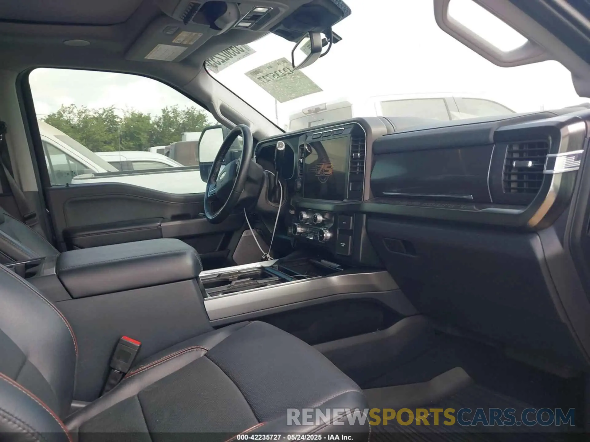 5 Photograph of a damaged car 1FT8W2BM9PEE10077 FORD F-250 2023