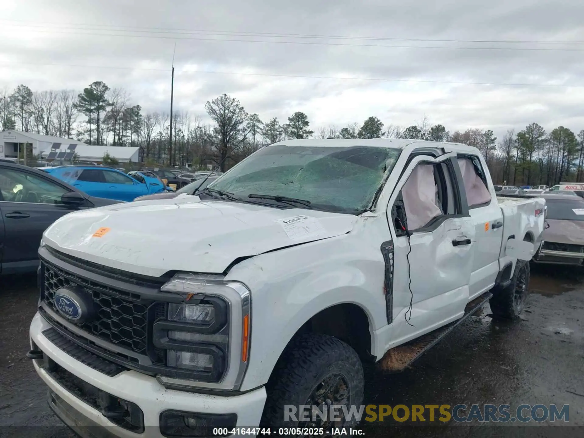 11 Photograph of a damaged car 1FT8W2BNXPEC96356 FORD F-250 2023