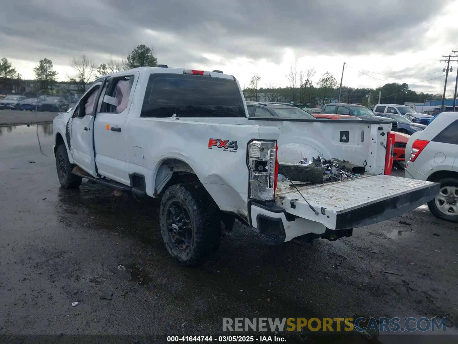 3 Photograph of a damaged car 1FT8W2BNXPEC96356 FORD F-250 2023
