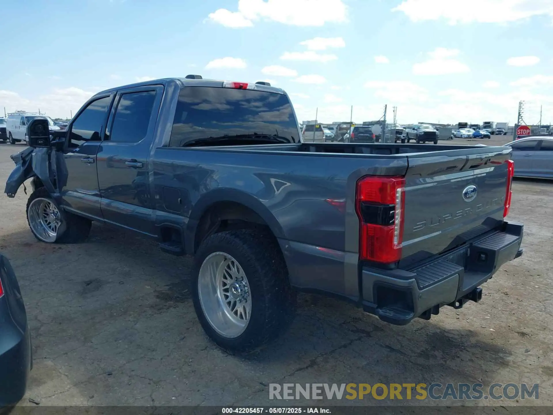 3 Photograph of a damaged car 1FT8W2BNXPED35835 FORD F-250 2023