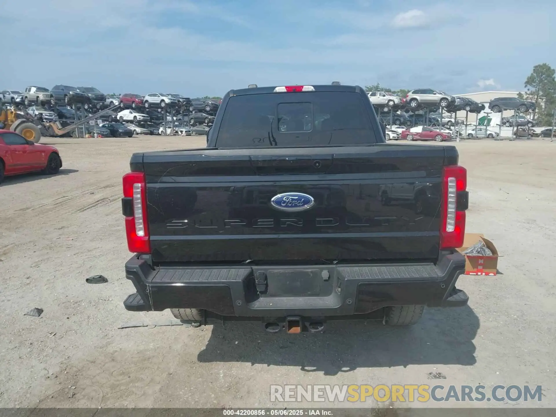15 Photograph of a damaged car 1FT8W2BT0PED81334 FORD F-250 2023