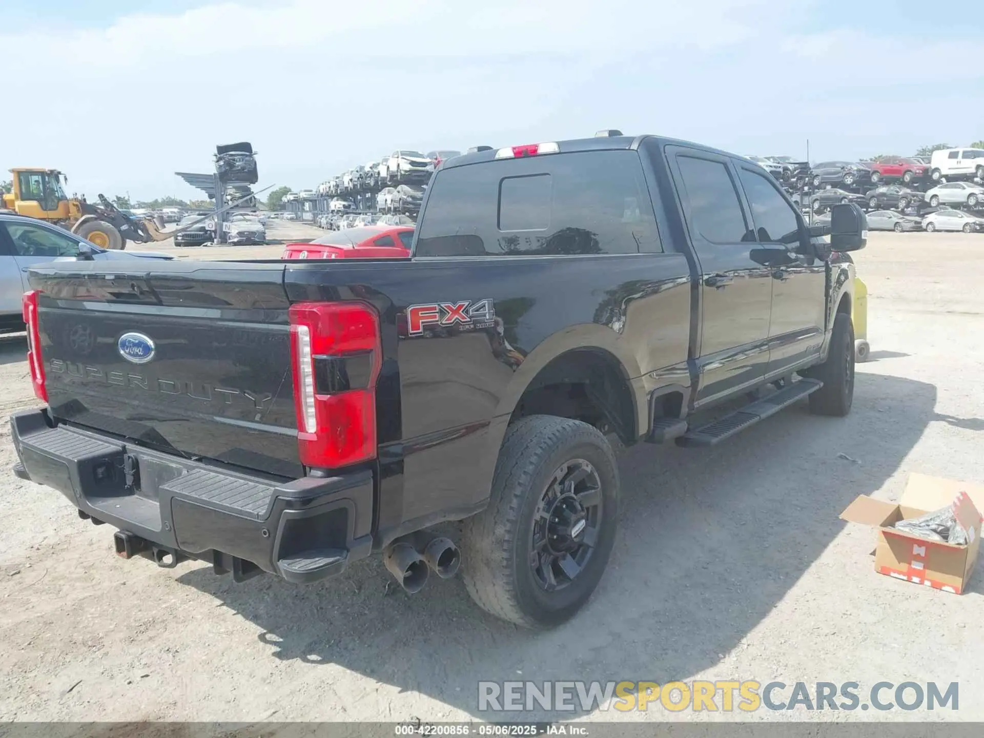 4 Photograph of a damaged car 1FT8W2BT0PED81334 FORD F-250 2023