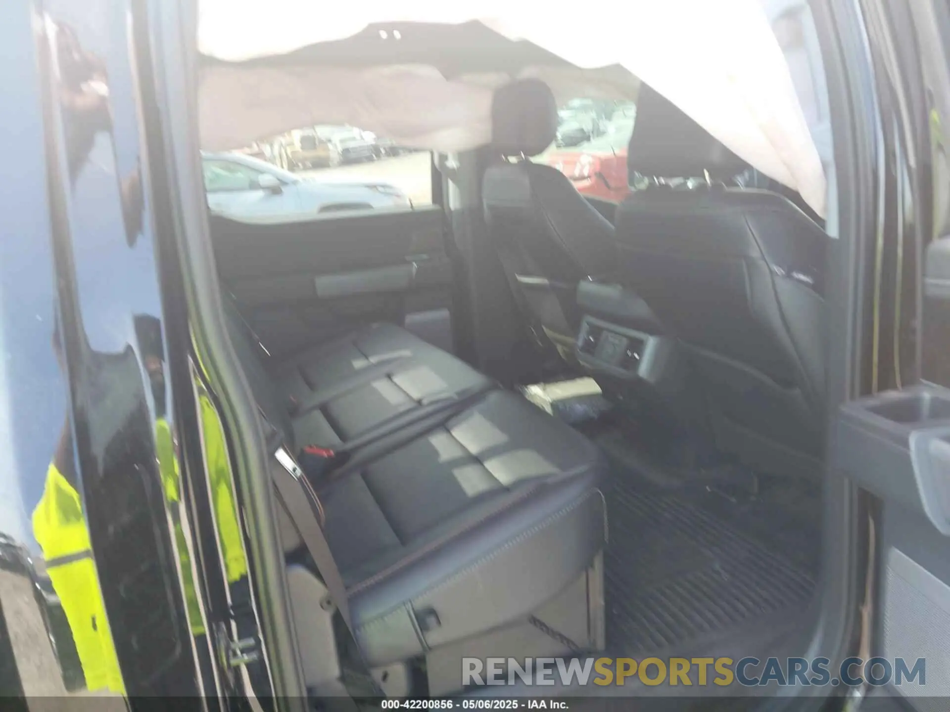 8 Photograph of a damaged car 1FT8W2BT0PED81334 FORD F-250 2023