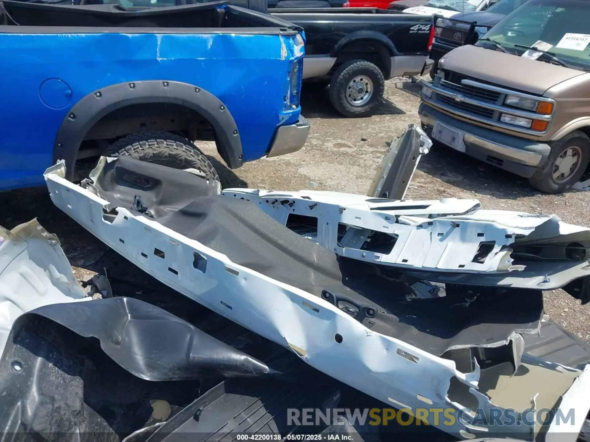 12 Photograph of a damaged car 1FT8W2BT2PED07994 FORD F-250 2023
