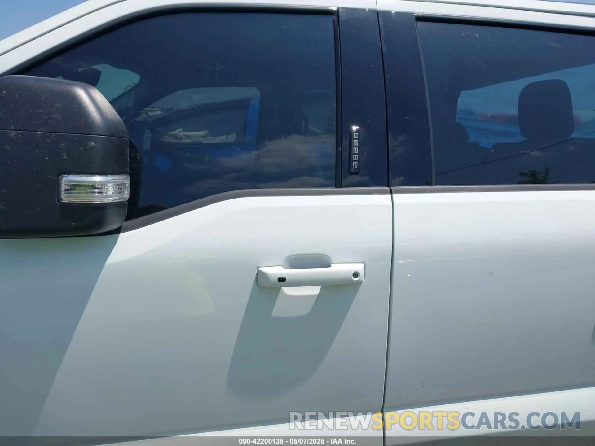 15 Photograph of a damaged car 1FT8W2BT2PED07994 FORD F-250 2023
