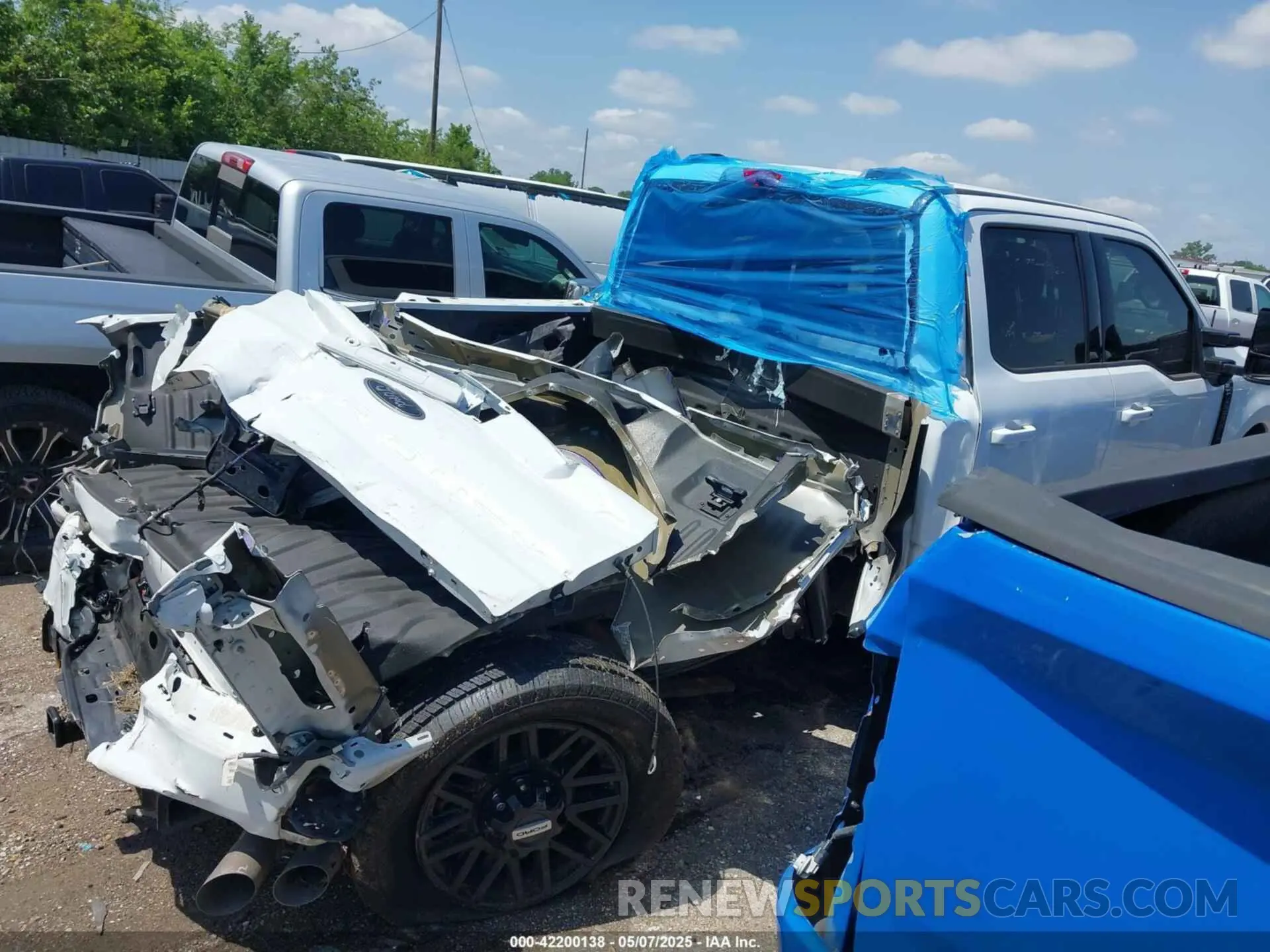 4 Photograph of a damaged car 1FT8W2BT2PED07994 FORD F-250 2023