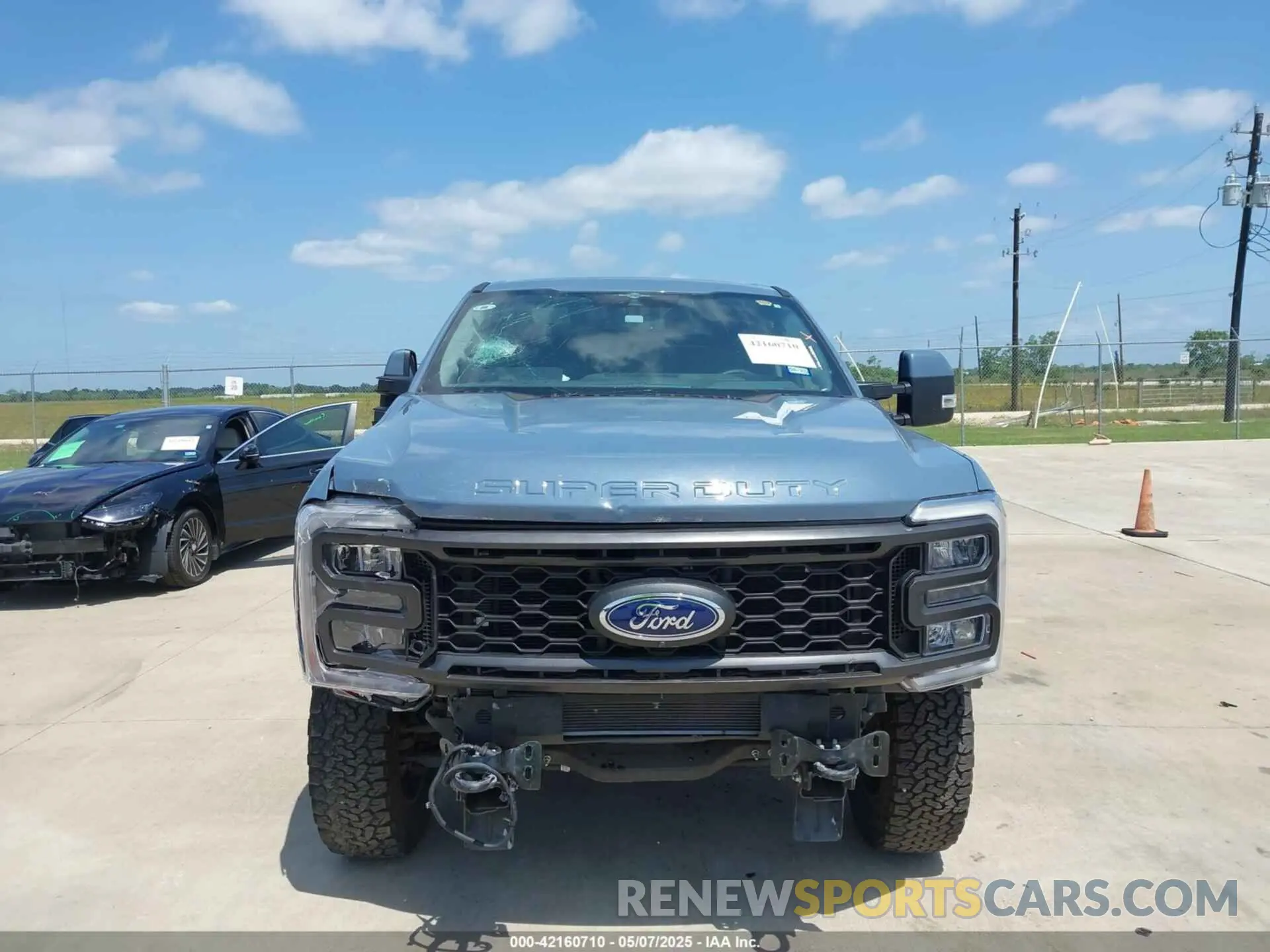 12 Photograph of a damaged car 1FT8W2BT3PED67797 FORD F-250 2023