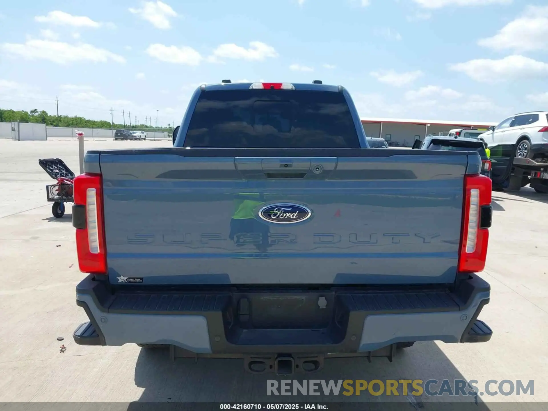 15 Photograph of a damaged car 1FT8W2BT3PED67797 FORD F-250 2023