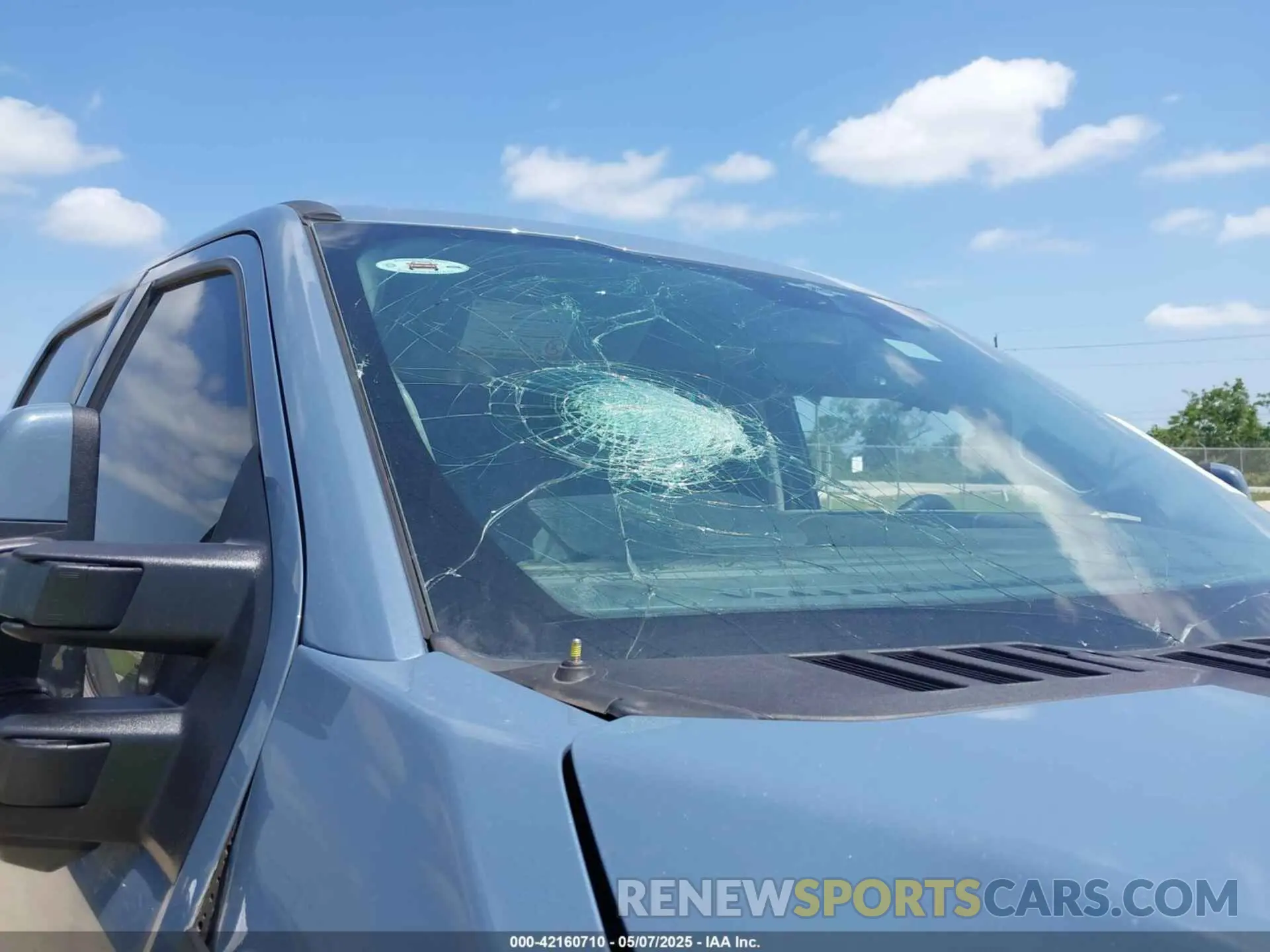 17 Photograph of a damaged car 1FT8W2BT3PED67797 FORD F-250 2023