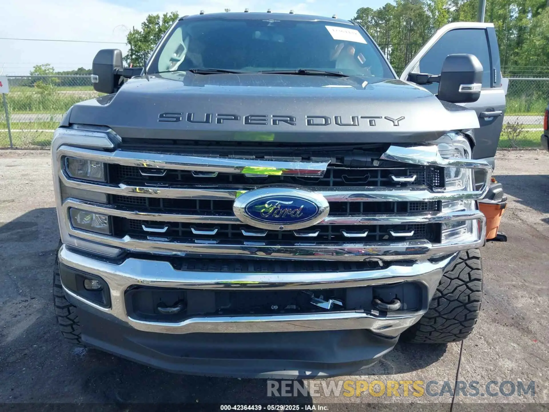 12 Photograph of a damaged car 1FT8W2BT3PED84406 FORD F-250 2023