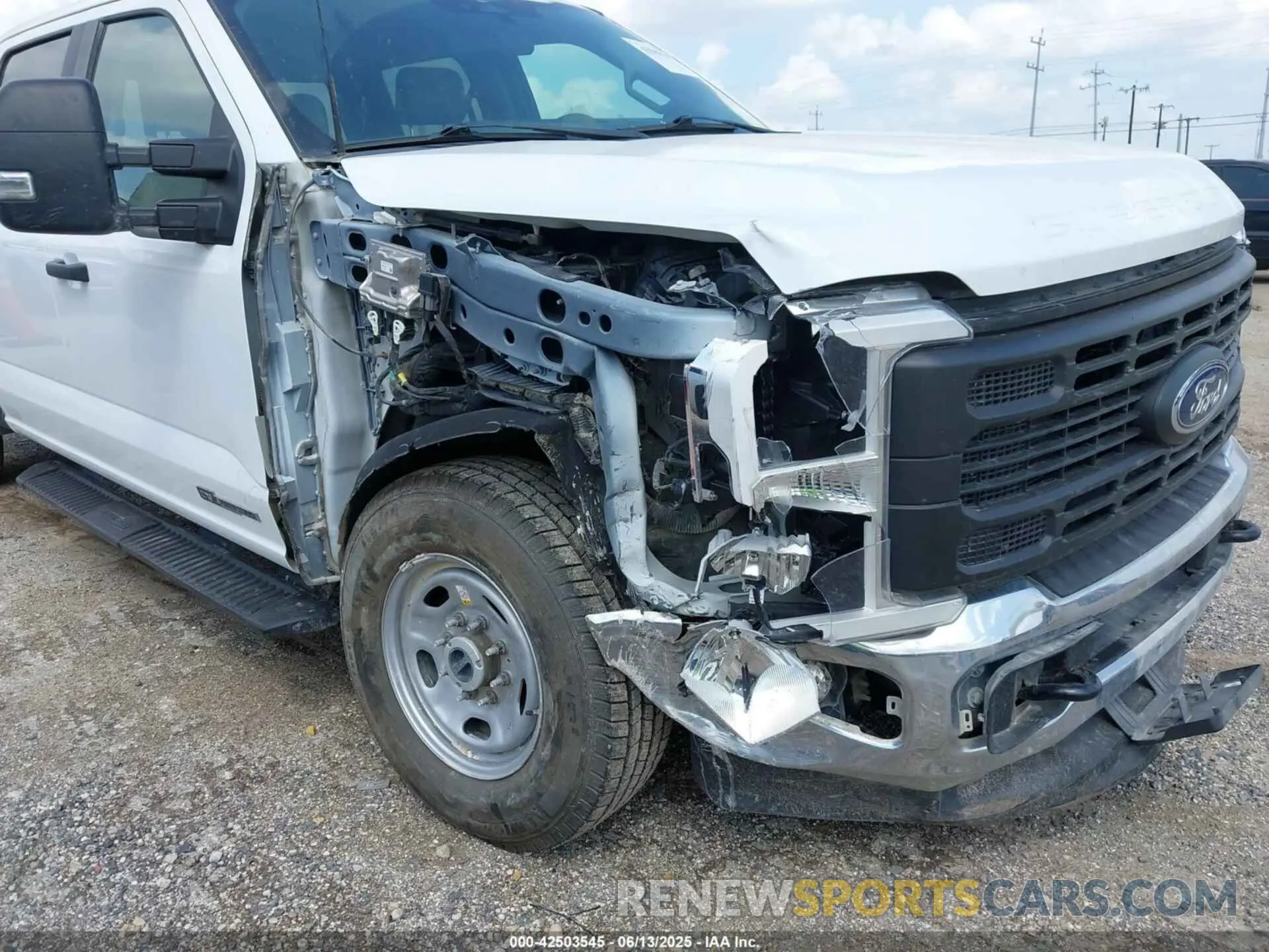 11 Photograph of a damaged car 1FT8W2BT7PEE23014 FORD F-250 2023