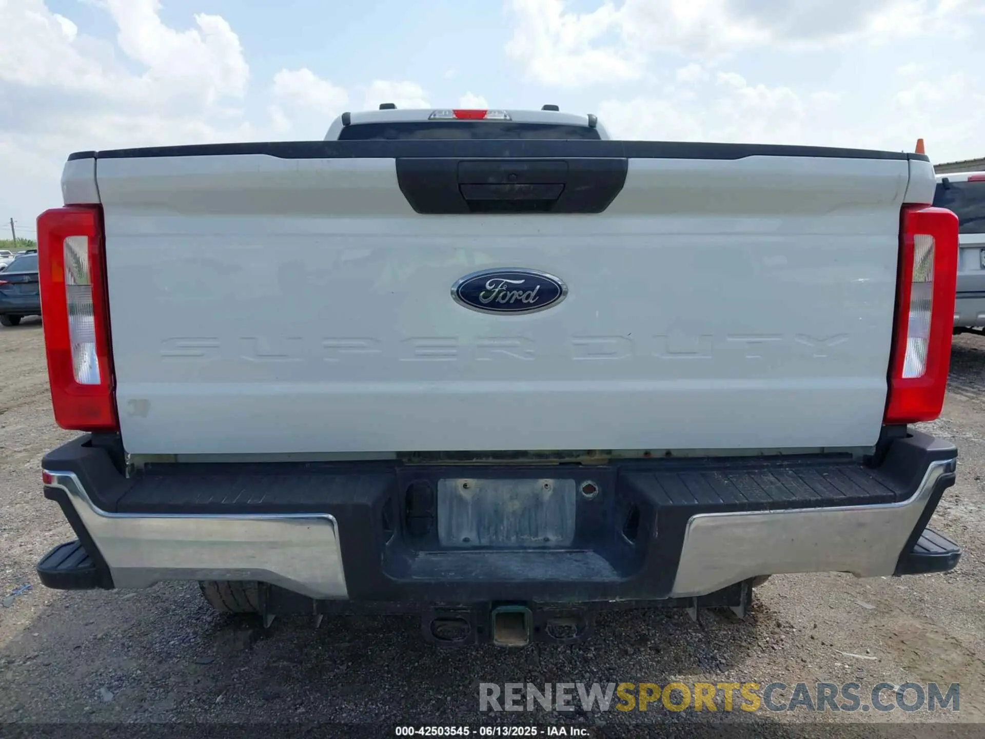 15 Photograph of a damaged car 1FT8W2BT7PEE23014 FORD F-250 2023