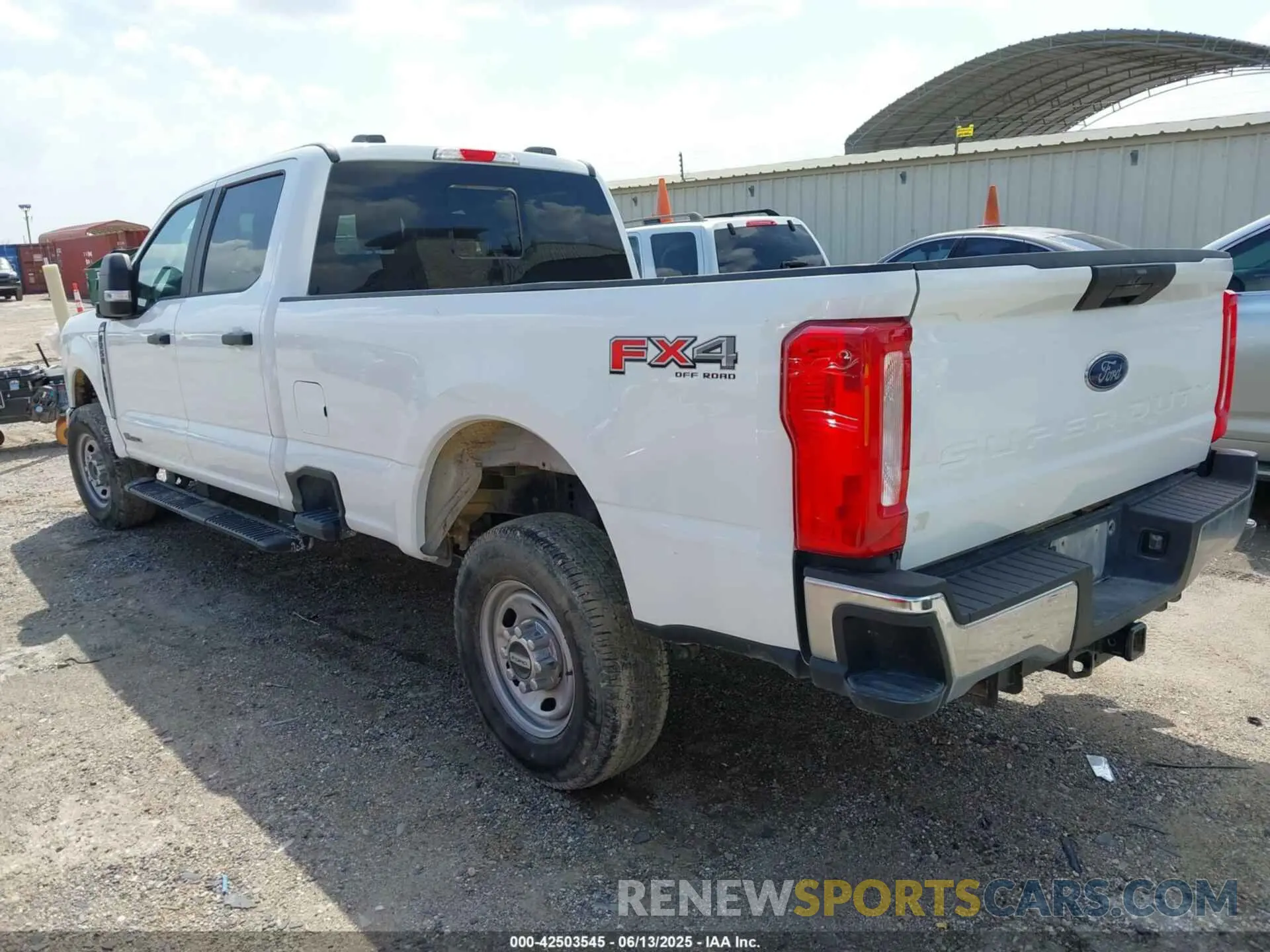 3 Photograph of a damaged car 1FT8W2BT7PEE23014 FORD F-250 2023