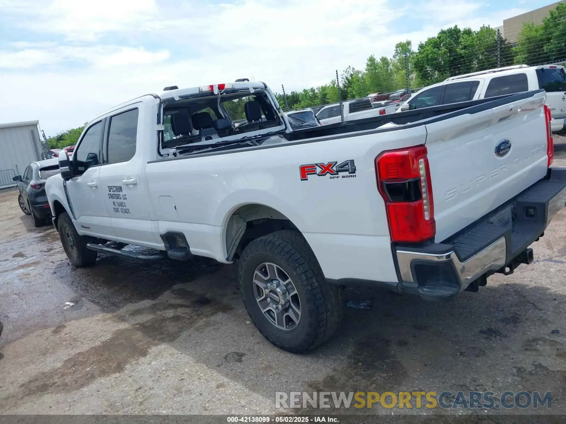 15 Photograph of a damaged car 1FT8W2BT9PED33475 FORD F-250 2023
