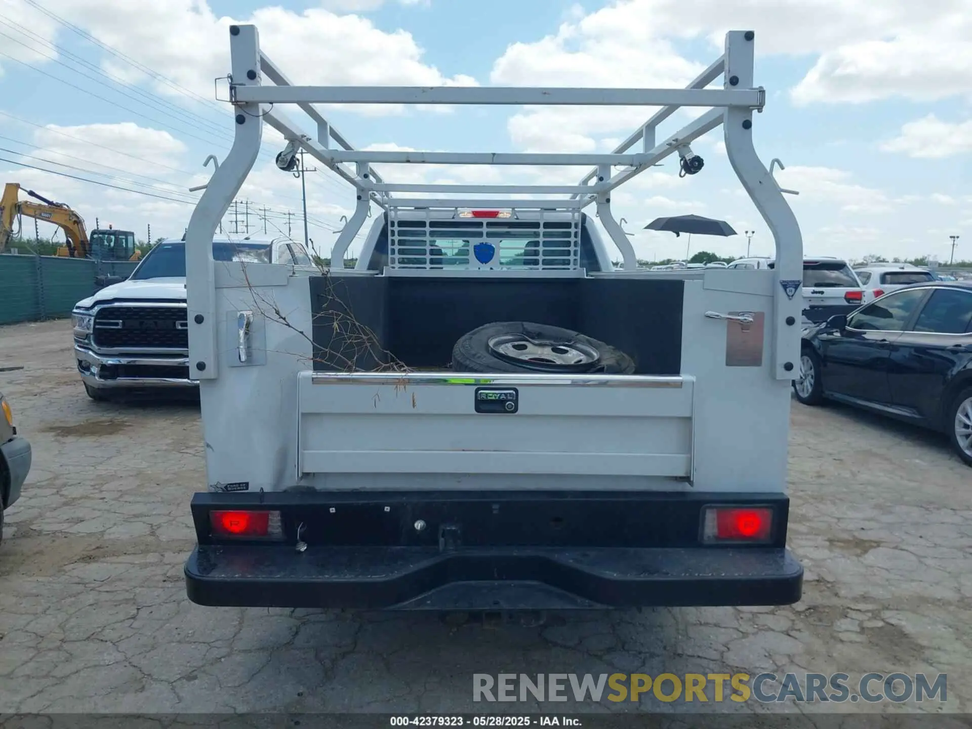 15 Photograph of a damaged car 1FT8X2AA4PED51153 FORD F-250 2023