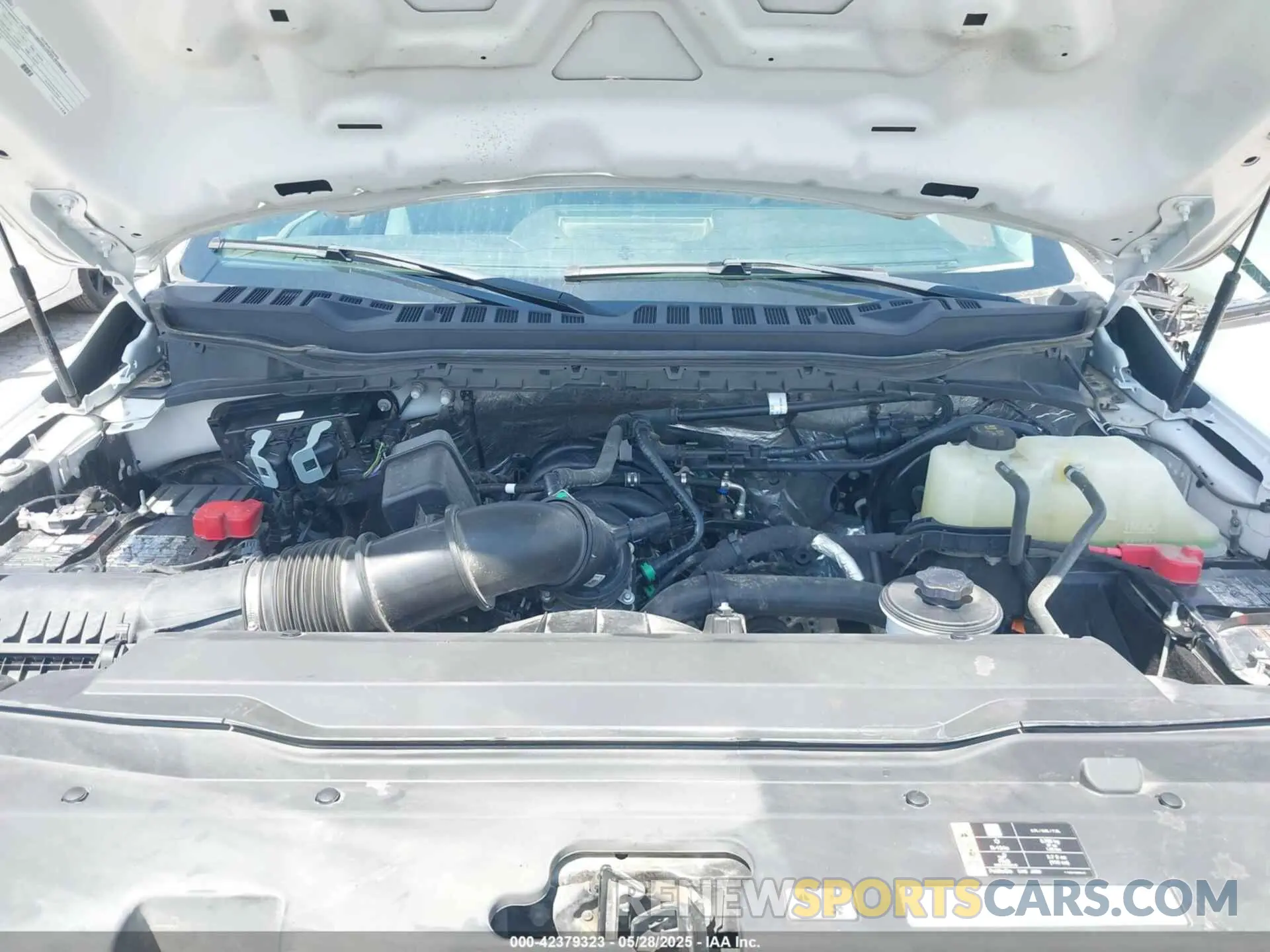 9 Photograph of a damaged car 1FT8X2AA4PED51153 FORD F-250 2023