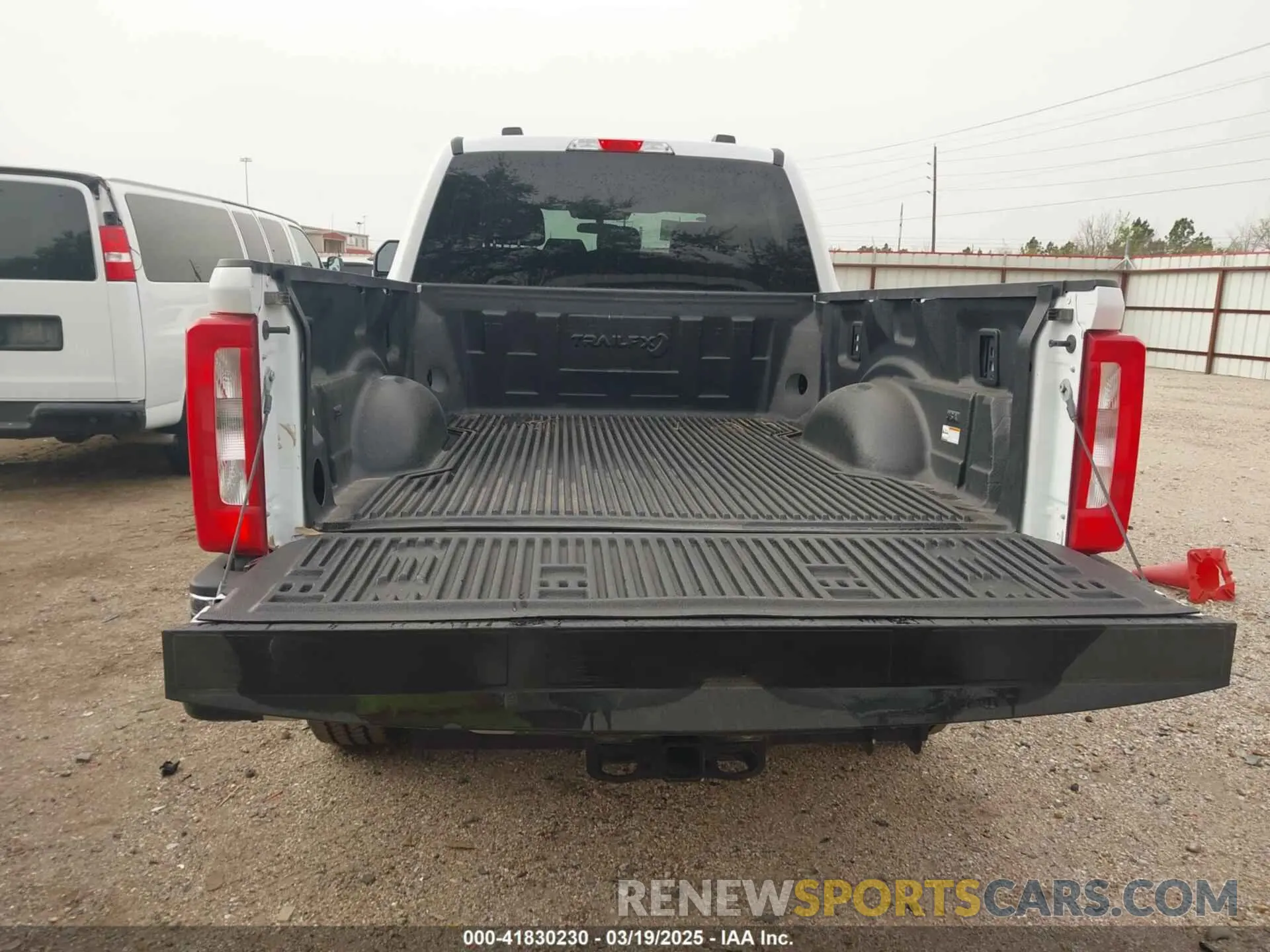 17 Photograph of a damaged car 1FT7W2BT2RED57843 FORD F-250 2024