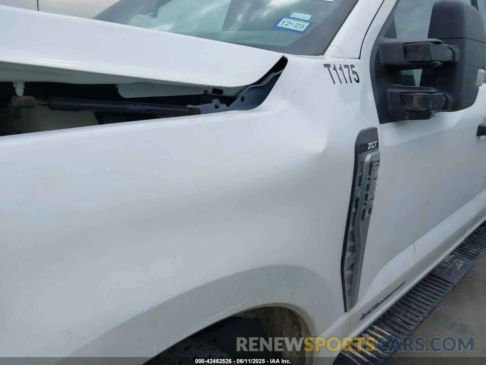 21 Photograph of a damaged car 1FT7W2BT5REC68882 FORD F-250 2024