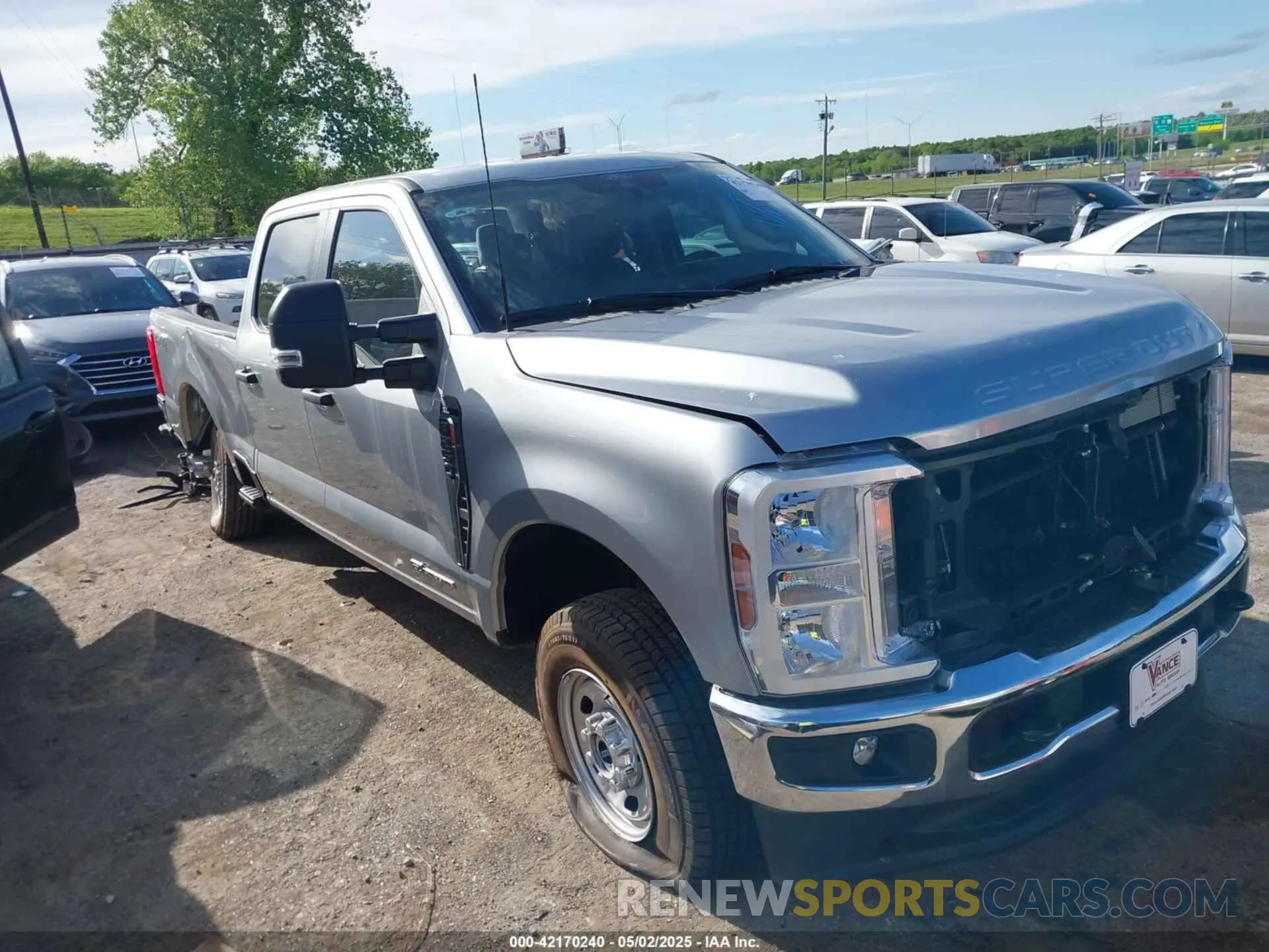 13 Photograph of a damaged car 1FT7W2BT8REE95869 FORD F-250 2024