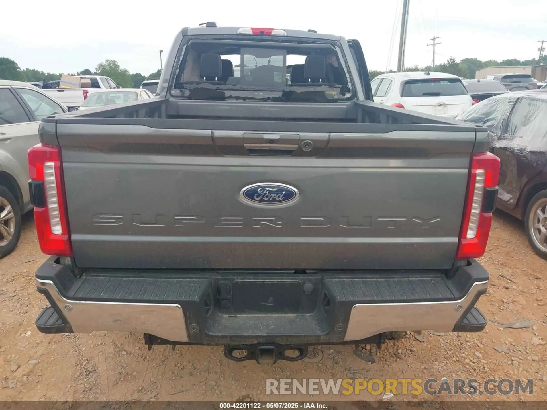 14 Photograph of a damaged car 1FT8W2BM4REE24052 FORD F-250 2024