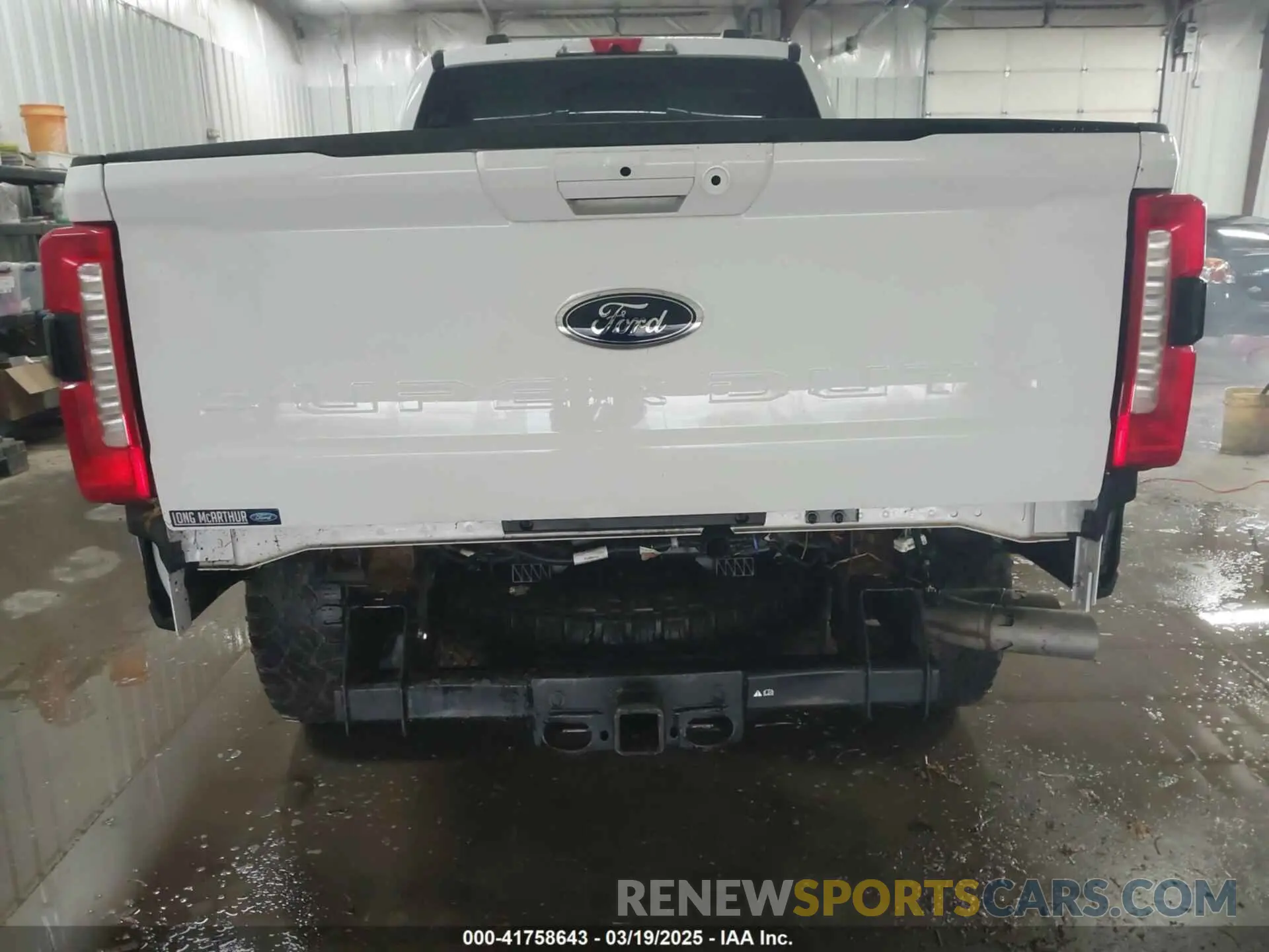 11 Photograph of a damaged car 1FT8W2BM5REC37242 FORD F-250 2024
