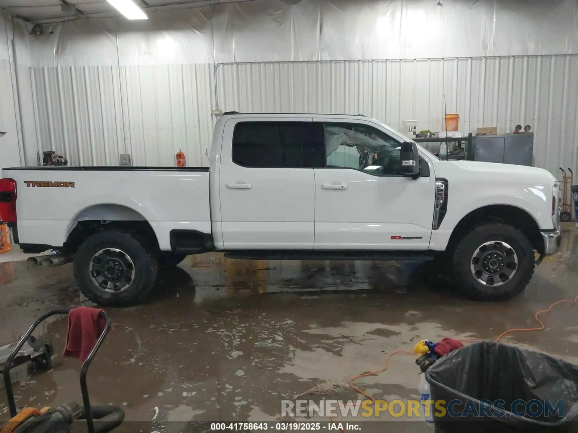 14 Photograph of a damaged car 1FT8W2BM5REC37242 FORD F-250 2024