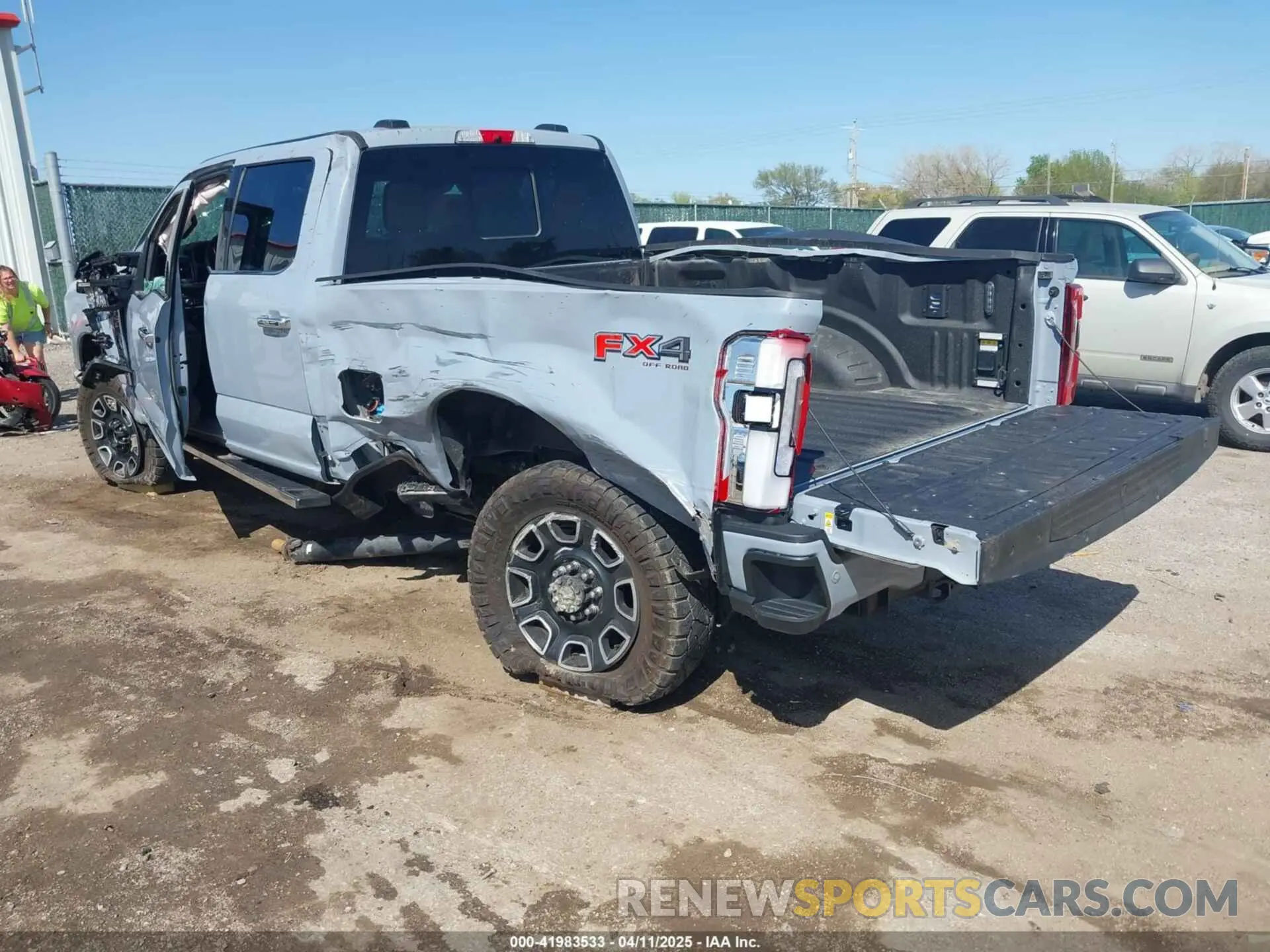 4 Photograph of a damaged car 1FT8W2BMXREE80447 FORD F-250 2024