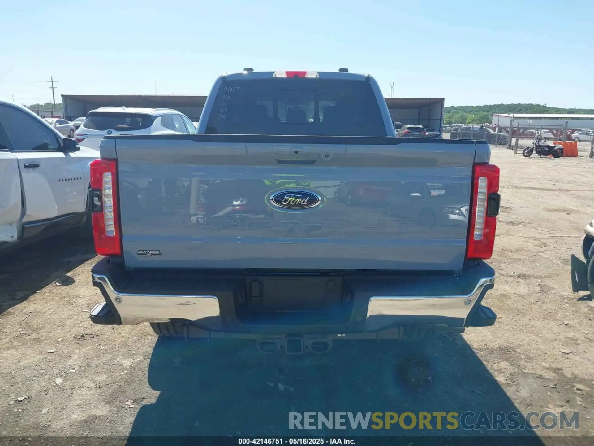 15 Photograph of a damaged car 1FT8W2BMXREF76207 FORD F-250 2024