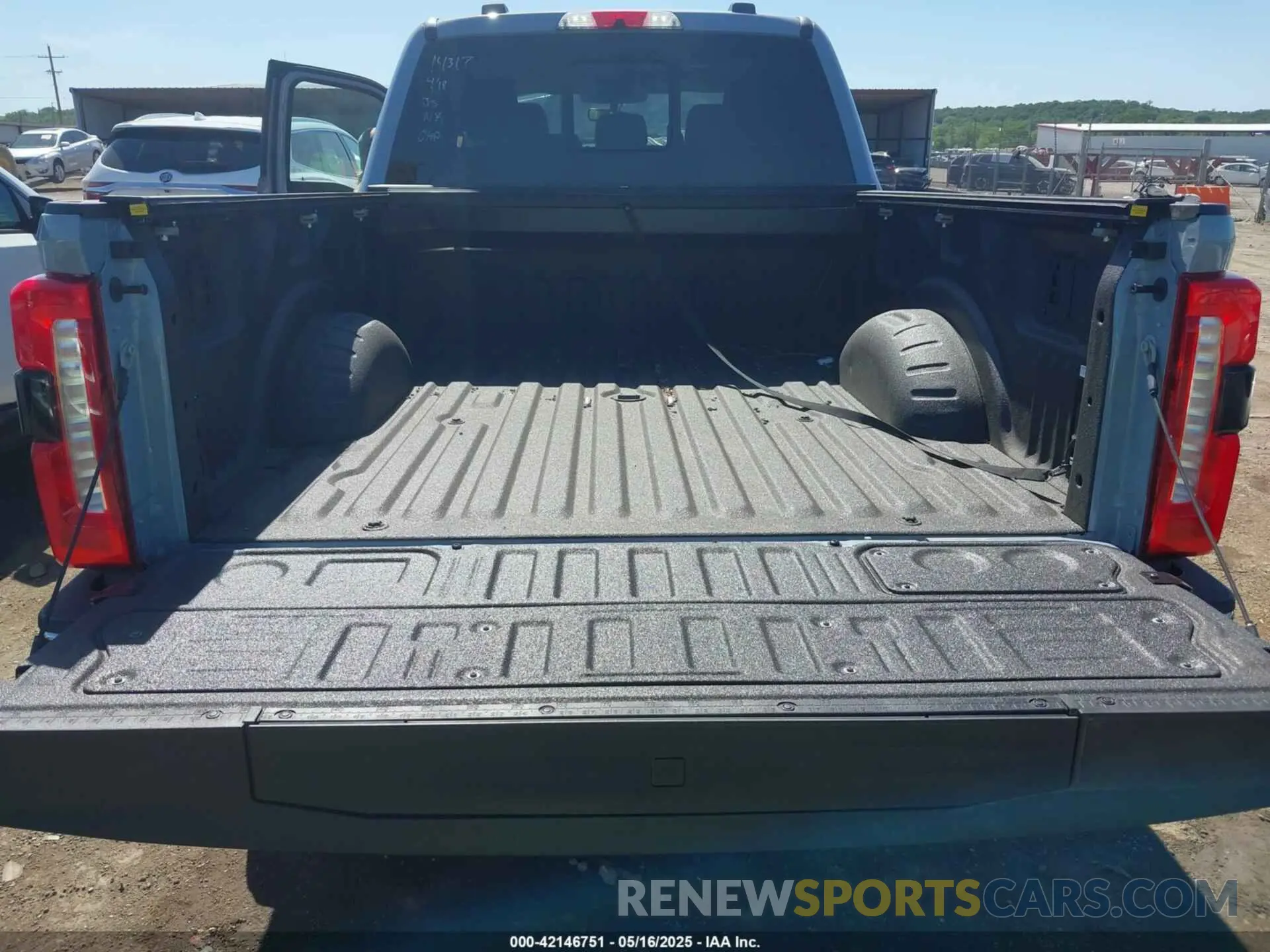 16 Photograph of a damaged car 1FT8W2BMXREF76207 FORD F-250 2024