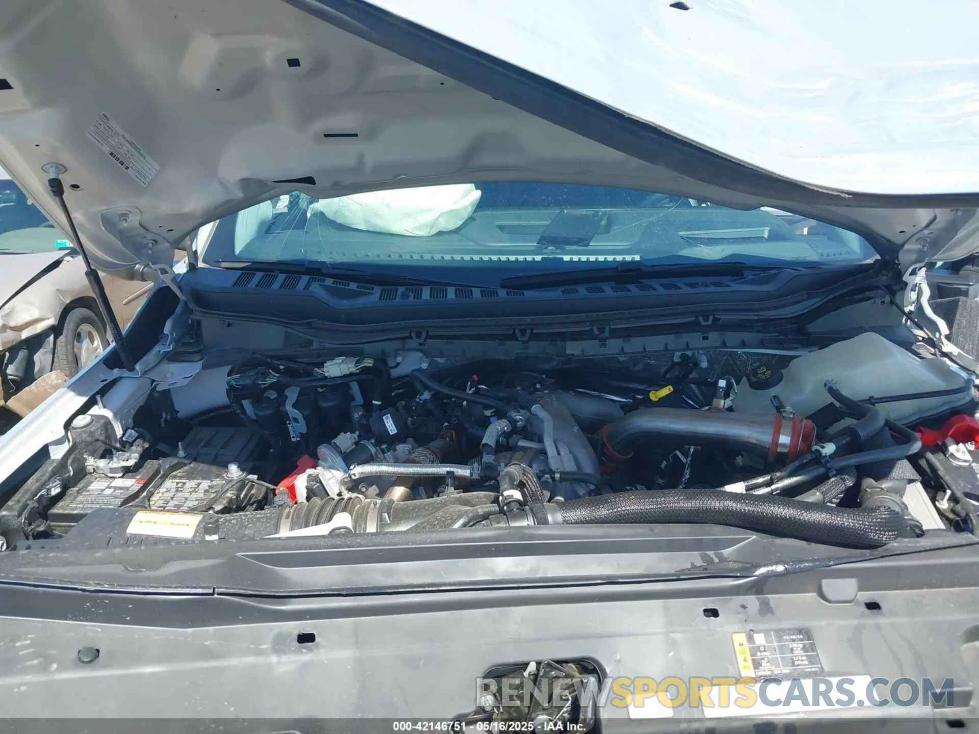 9 Photograph of a damaged car 1FT8W2BMXREF76207 FORD F-250 2024