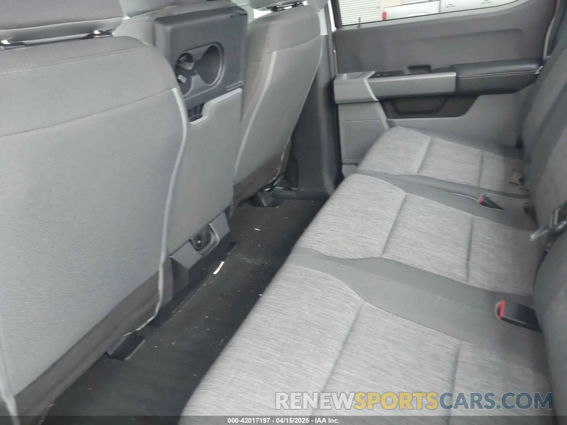 6 Photograph of a damaged car 1FT8W2BN0REC67757 FORD F-250 2024