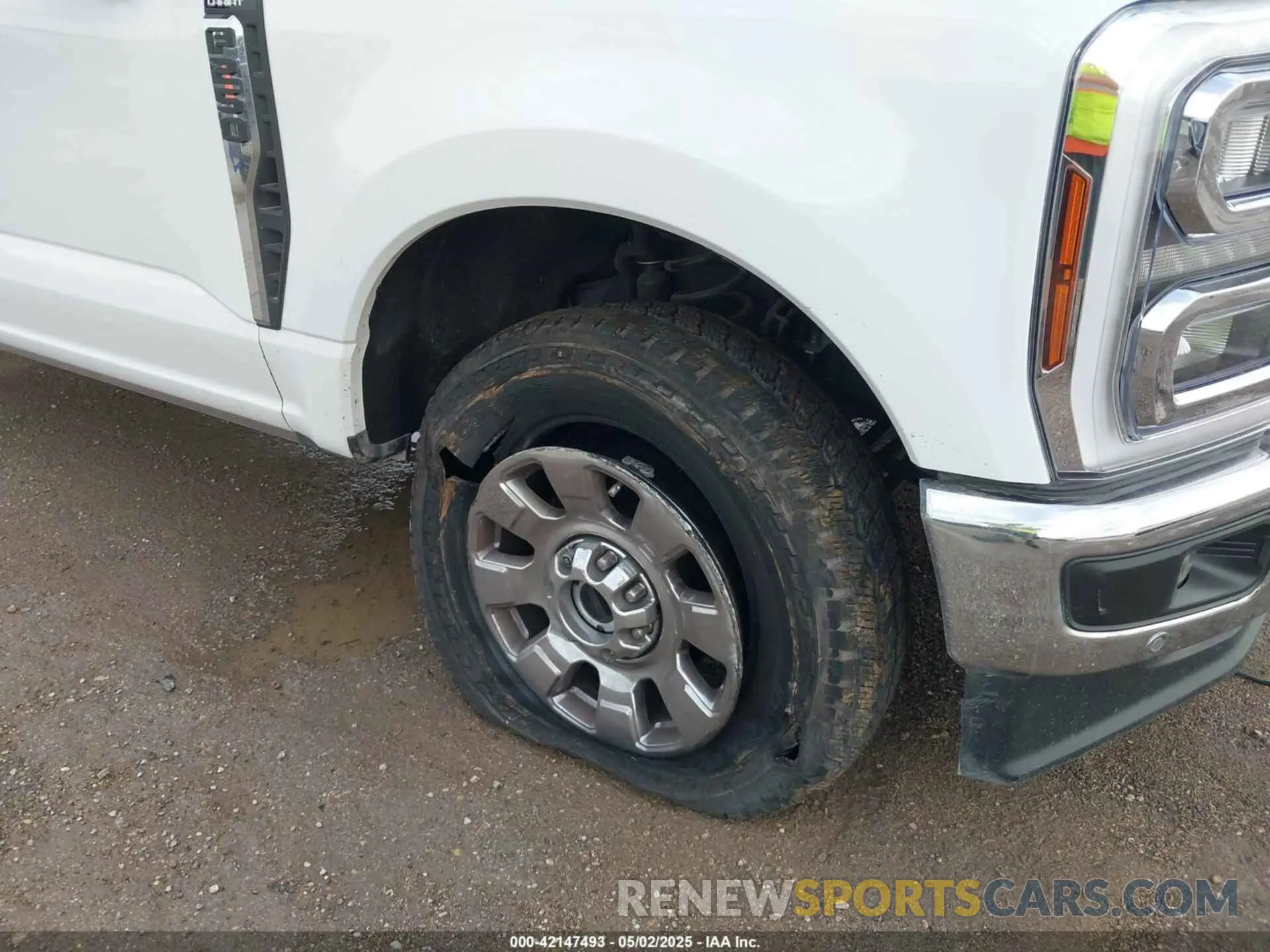 6 Photograph of a damaged car 1FT8W2BN4REE97480 FORD F-250 2024